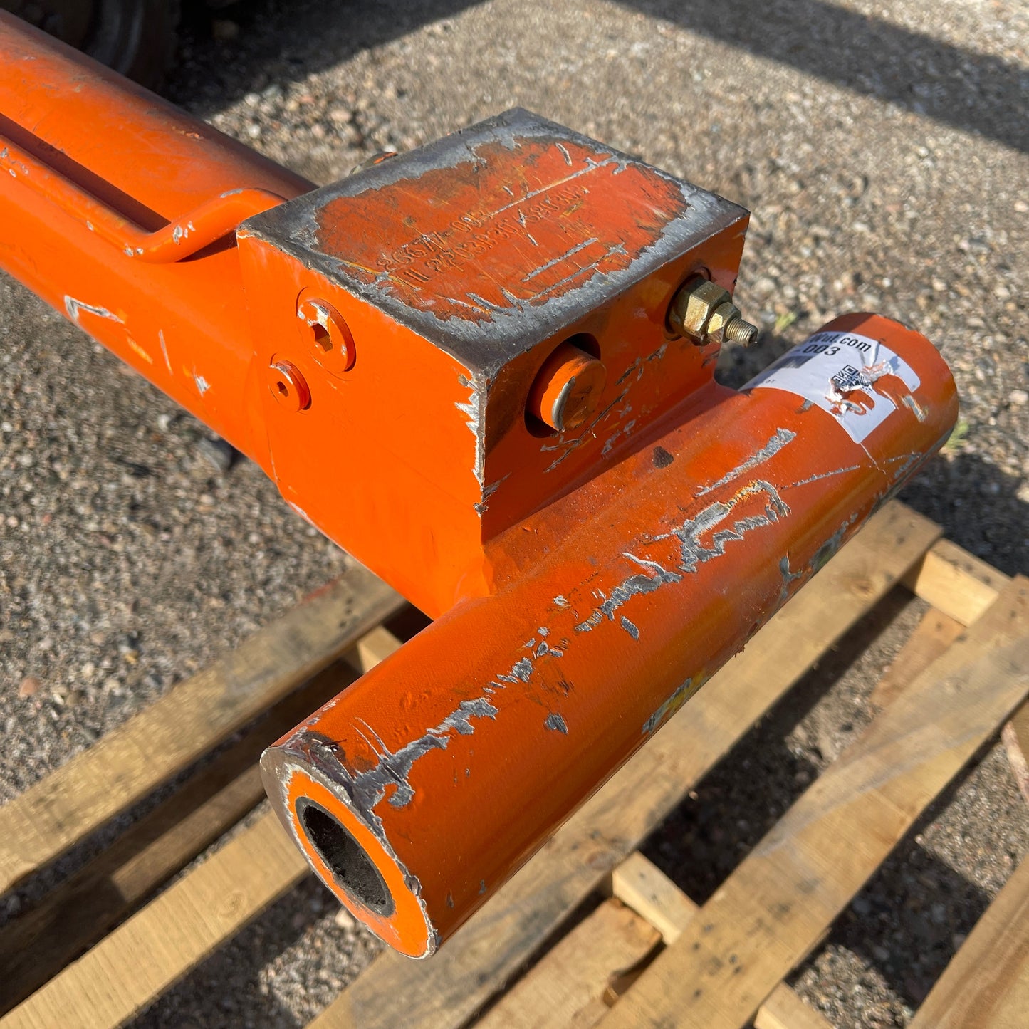 Industrial Long Orange Hydraulic Cylinder or Ram Pipe Connector New w/ Scuffs