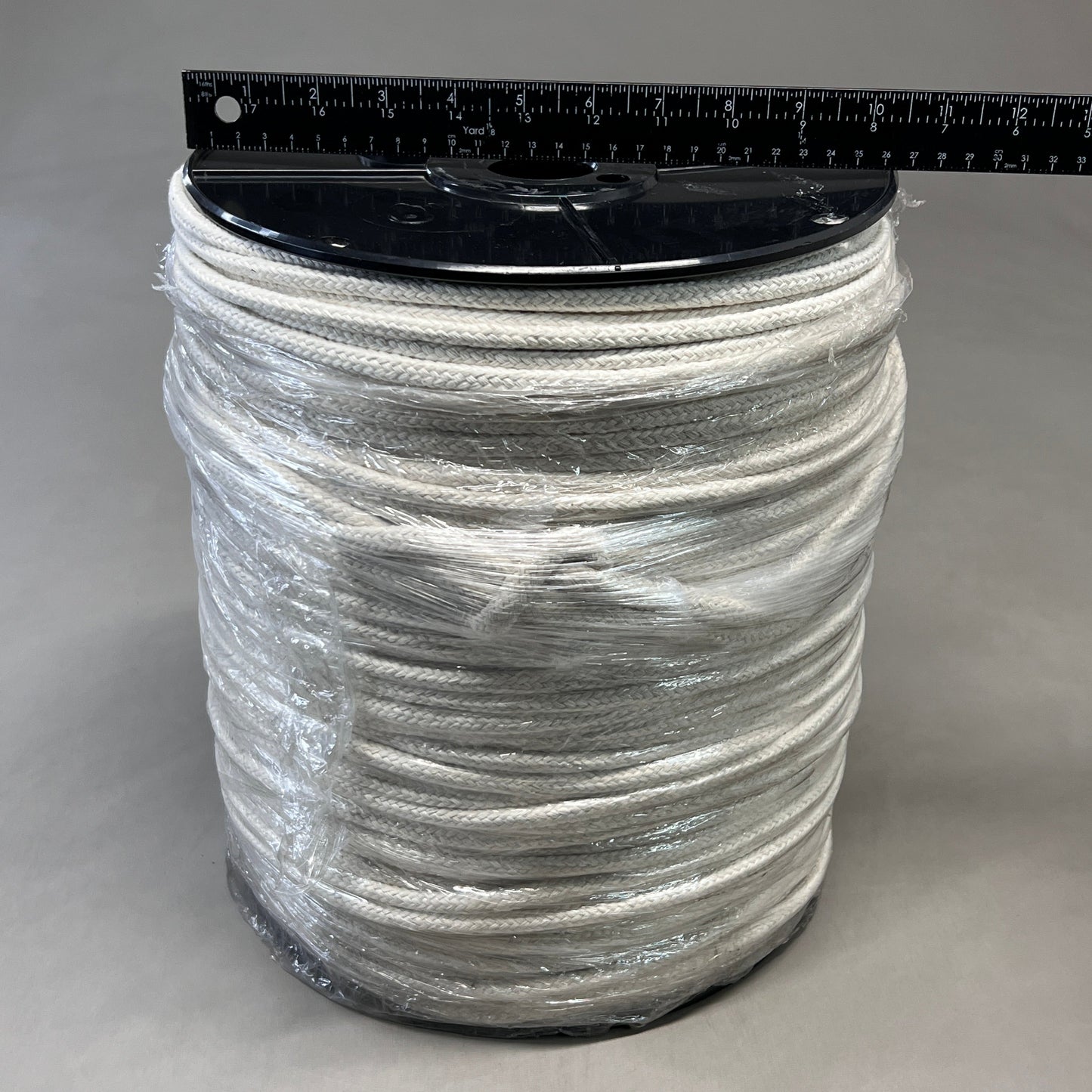 ZA@ UNBRANDED Cotton Rope w/ Nylon Cord Clothesline Rope White +250 ft (New) A