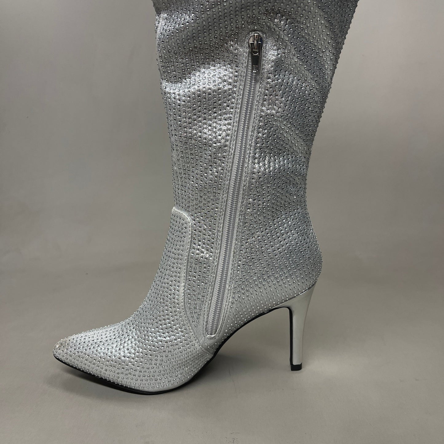 MIA Mackynzie Silver Stone Tall Heeled Boots Sz 7M Q100302