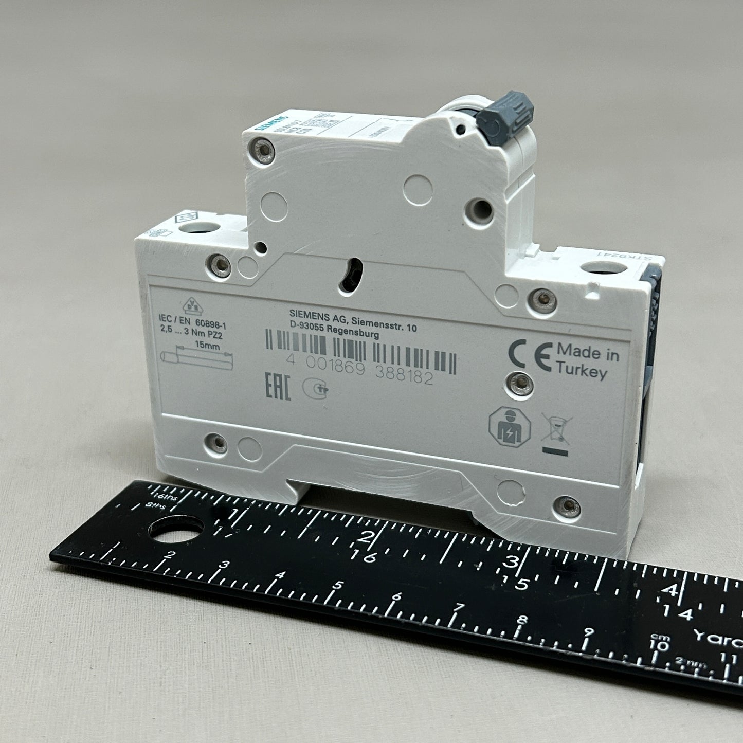 SIEMENS Miniature Circuit Breaker 230/400 V 6kA Off-White 5SL6110-7 (New)