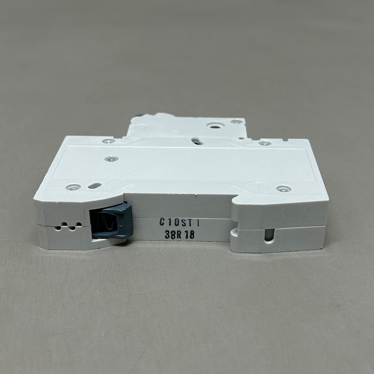 SIEMENS Miniature Circuit Breaker 230/400 V 6kA Off-White 5SL6110-7 (New)