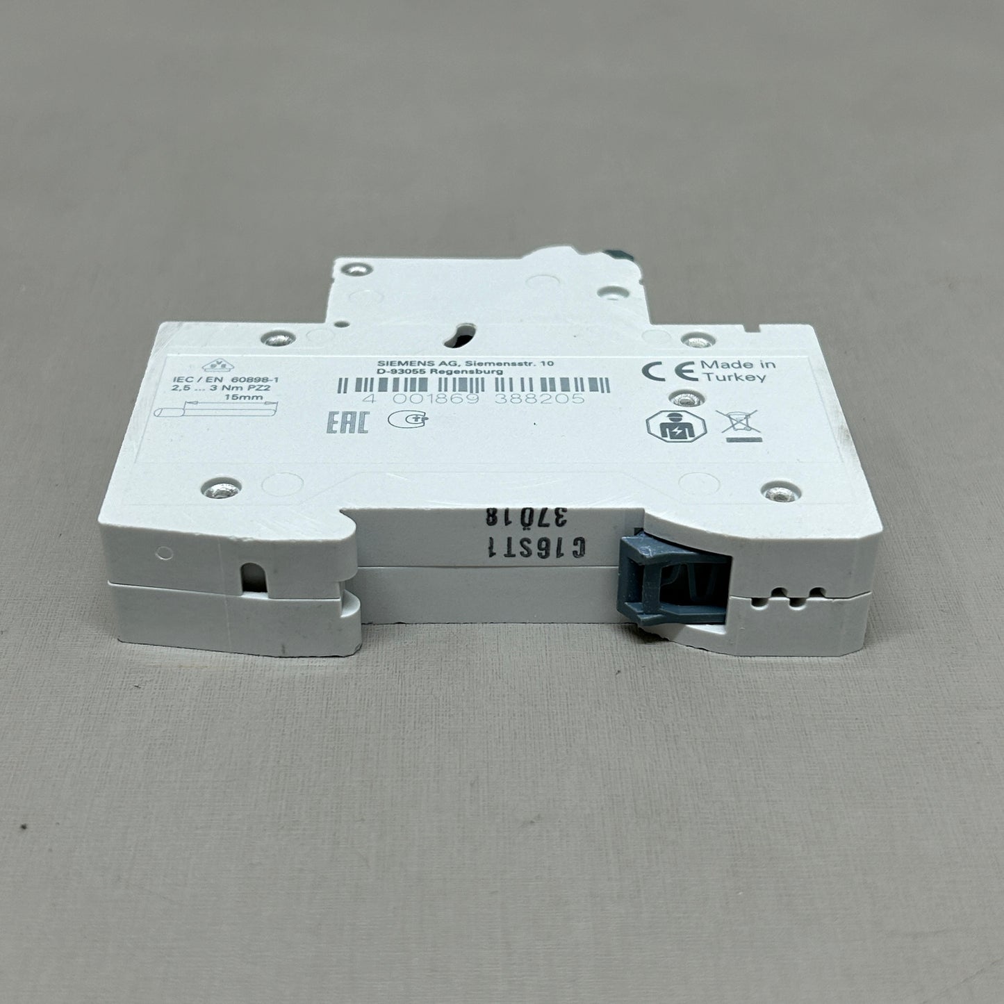 SIEMENS Miniature Circuit Breaker 16 AMP 230-400 VAC Off-White 5SL6116-7 (New)