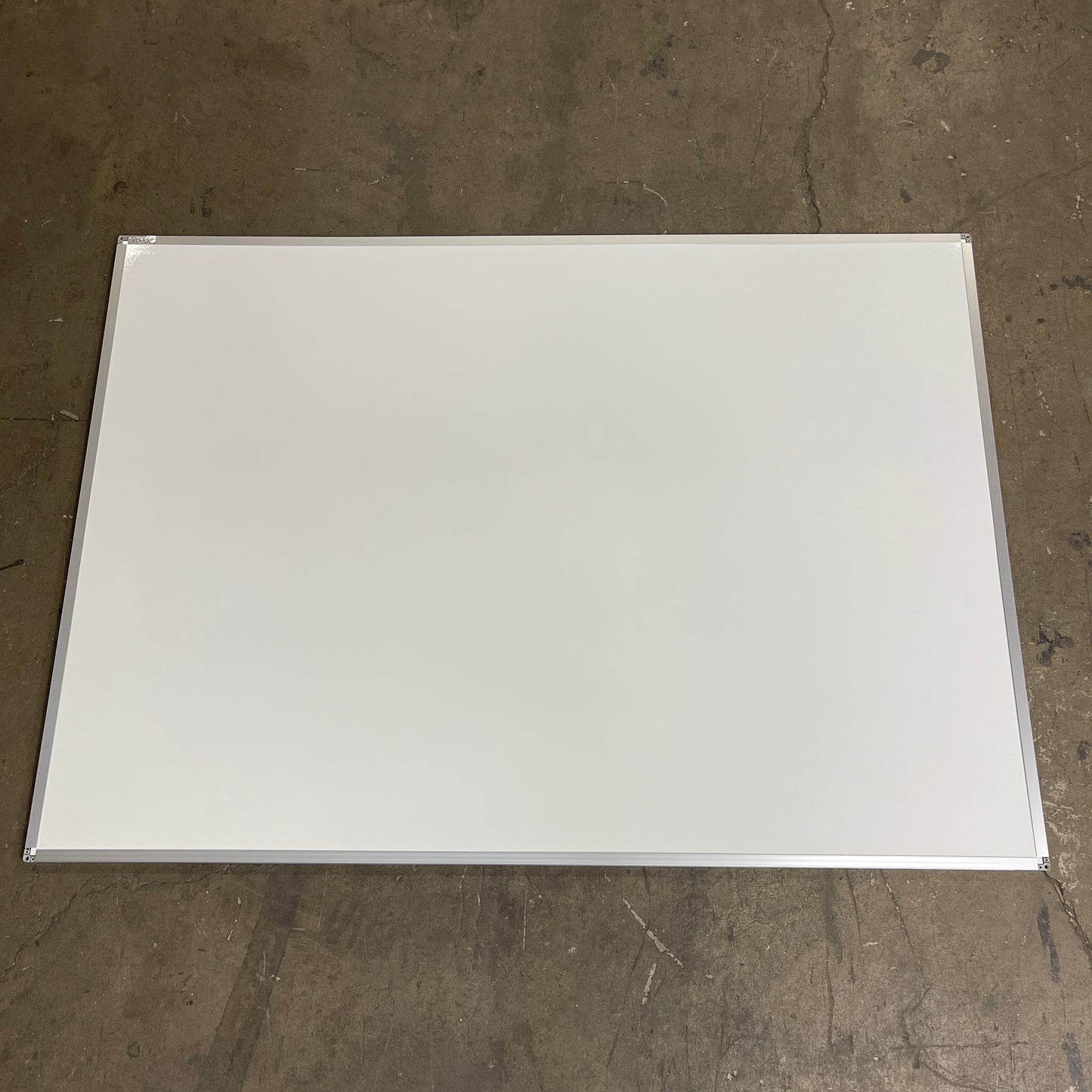 QUARTET Dry Erase Board Wall Mounted 85357N Silver/White 36x48 (new)