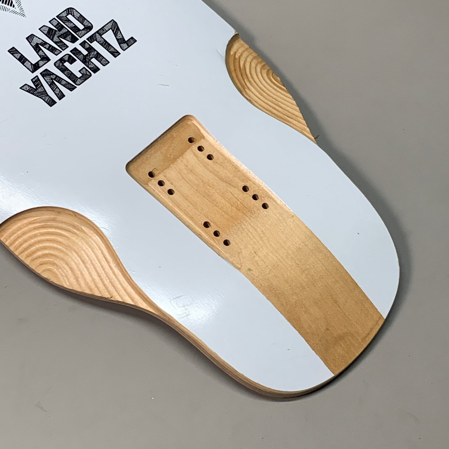 LANDYACHTZ Longboard/Skateboard Canadian Maple Bear White/Black  39.5"x9.5" (New Other)