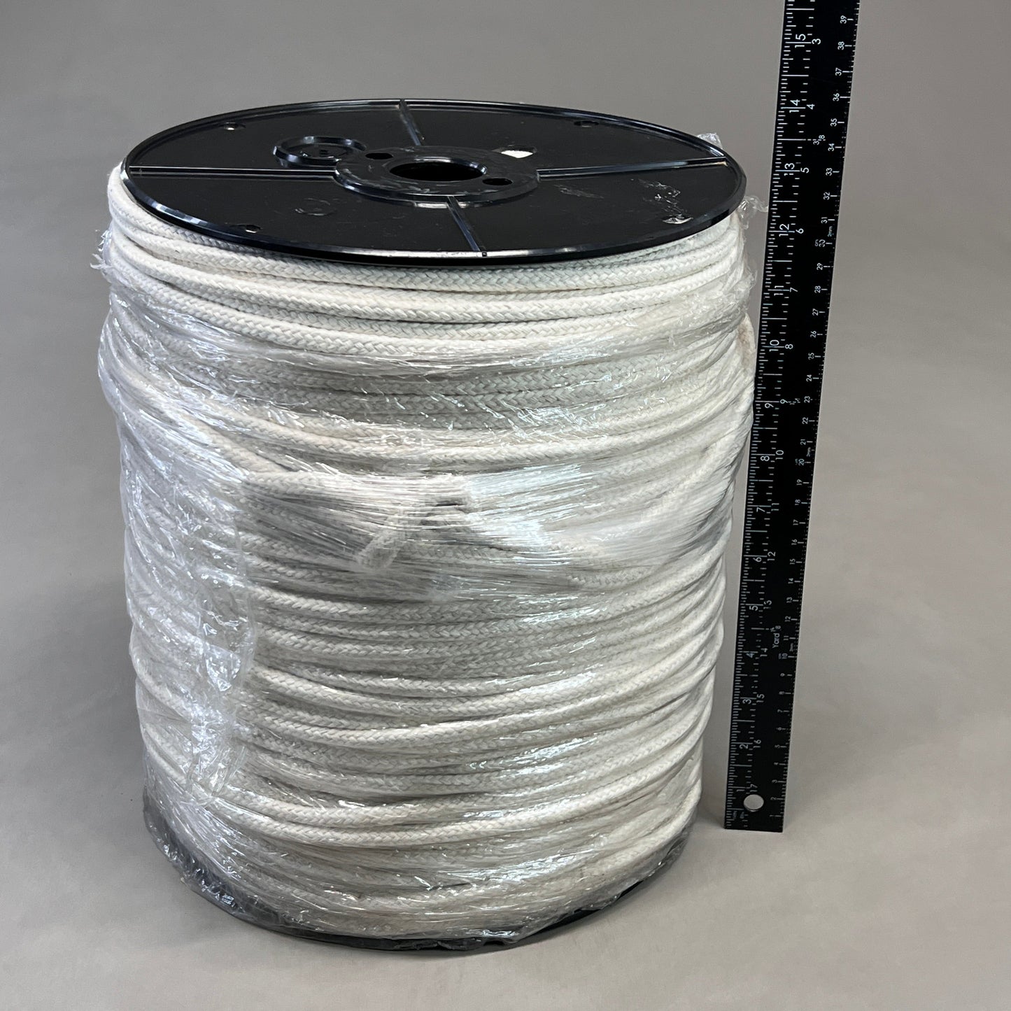 ZA@ UNBRANDED Cotton Rope w/ Nylon Cord Clothesline Rope White +250 ft (New) A