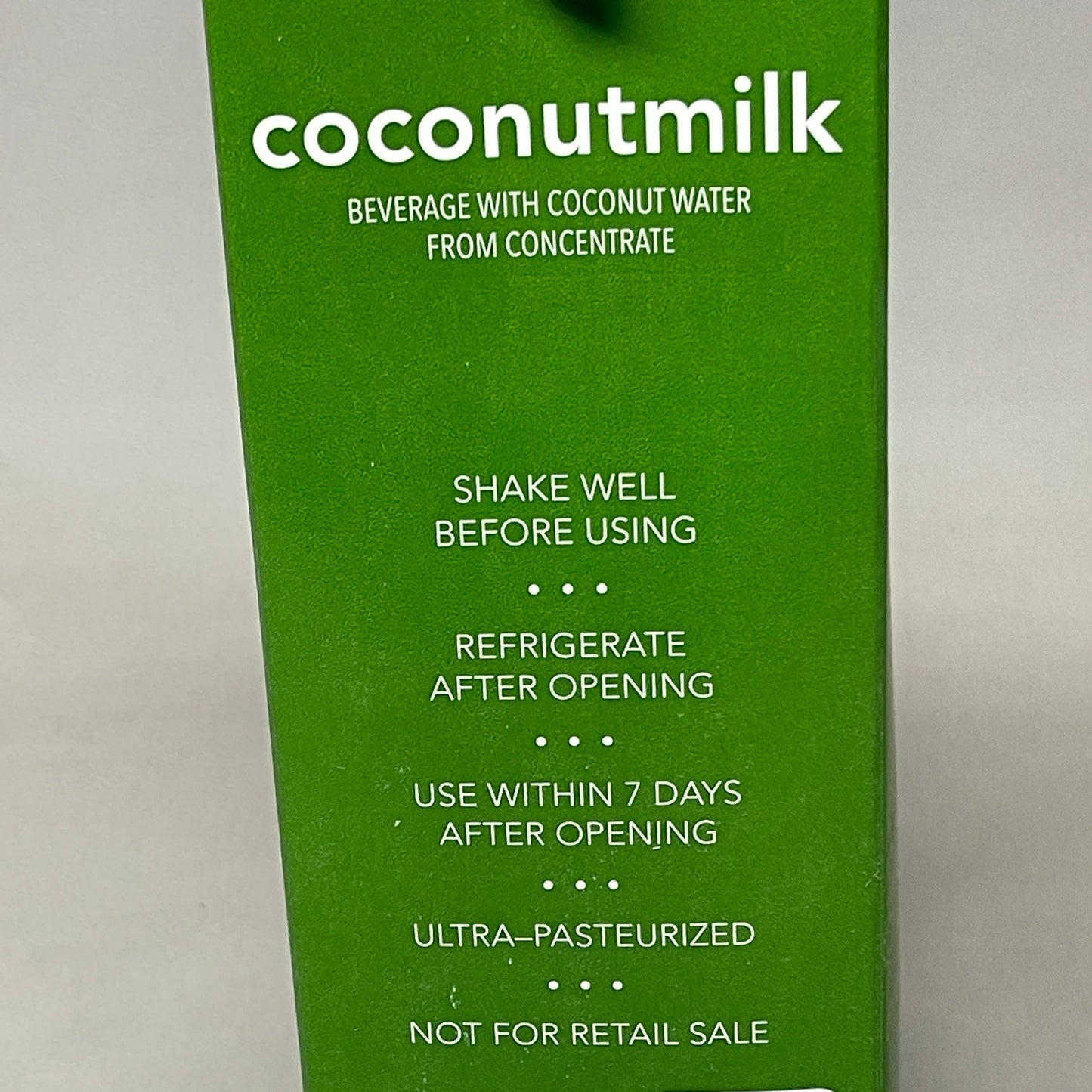 ZA@ STARBUCKS (8 PACK) Coconut Milk Beverage From Concentrate 64 fl oz BB 12/25 (Expired)