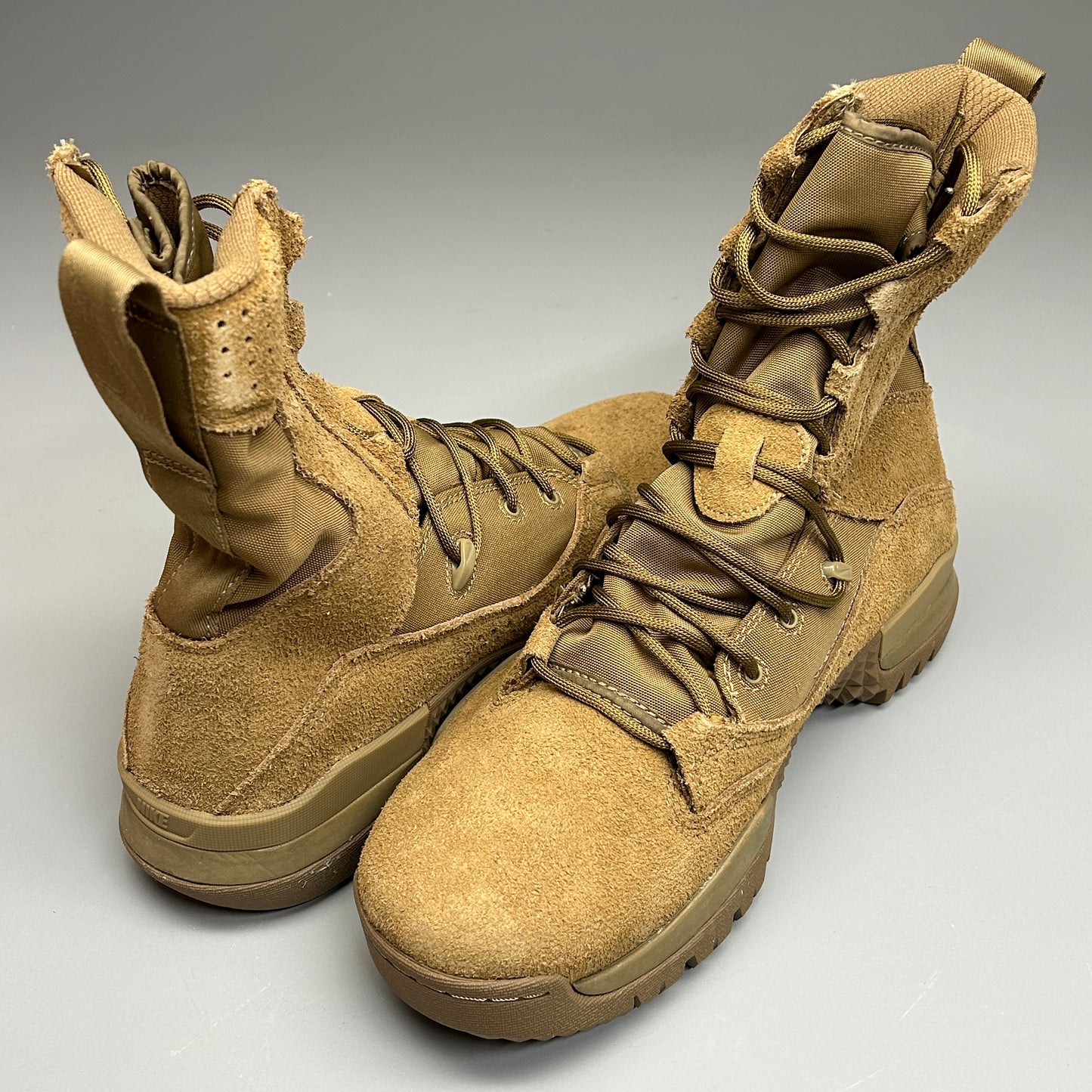 Nike SFB Field 2 8 Leather Tactical Boots.