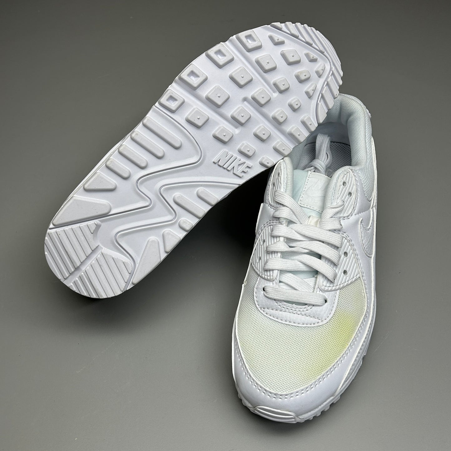 NIKE Nike Air Max 90 Women's Shoes Sz 7.5 White DH8010-100 (New, Damaged)