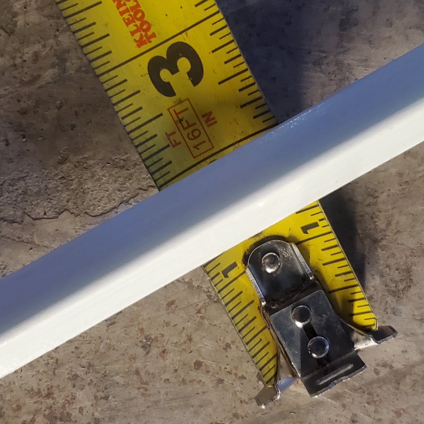 PLANTRA (50 Pack) Trunk Builder Reinforced Fiberglass Tree Stake 3/4"x74" White