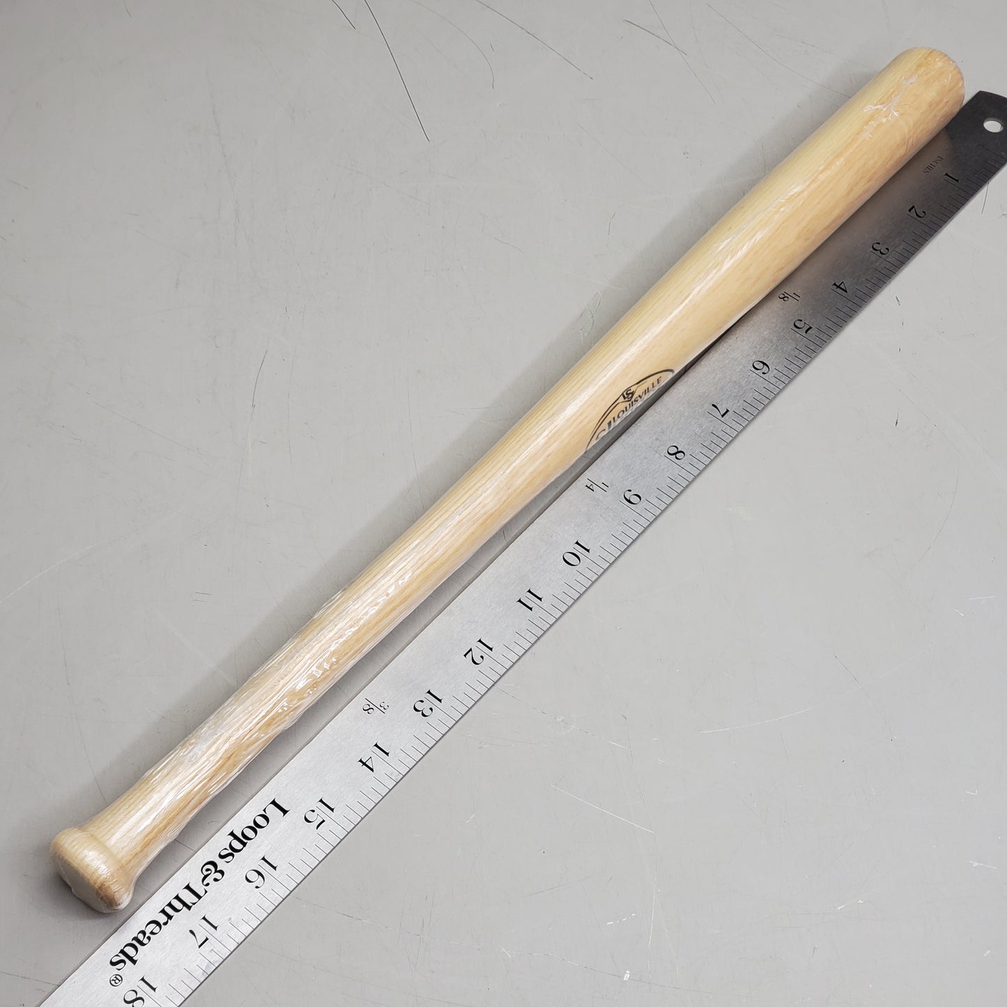 LOUISVILLE SLUGGER (2 Pack) Miniature Wood Bat 18" Raw WBL263801018