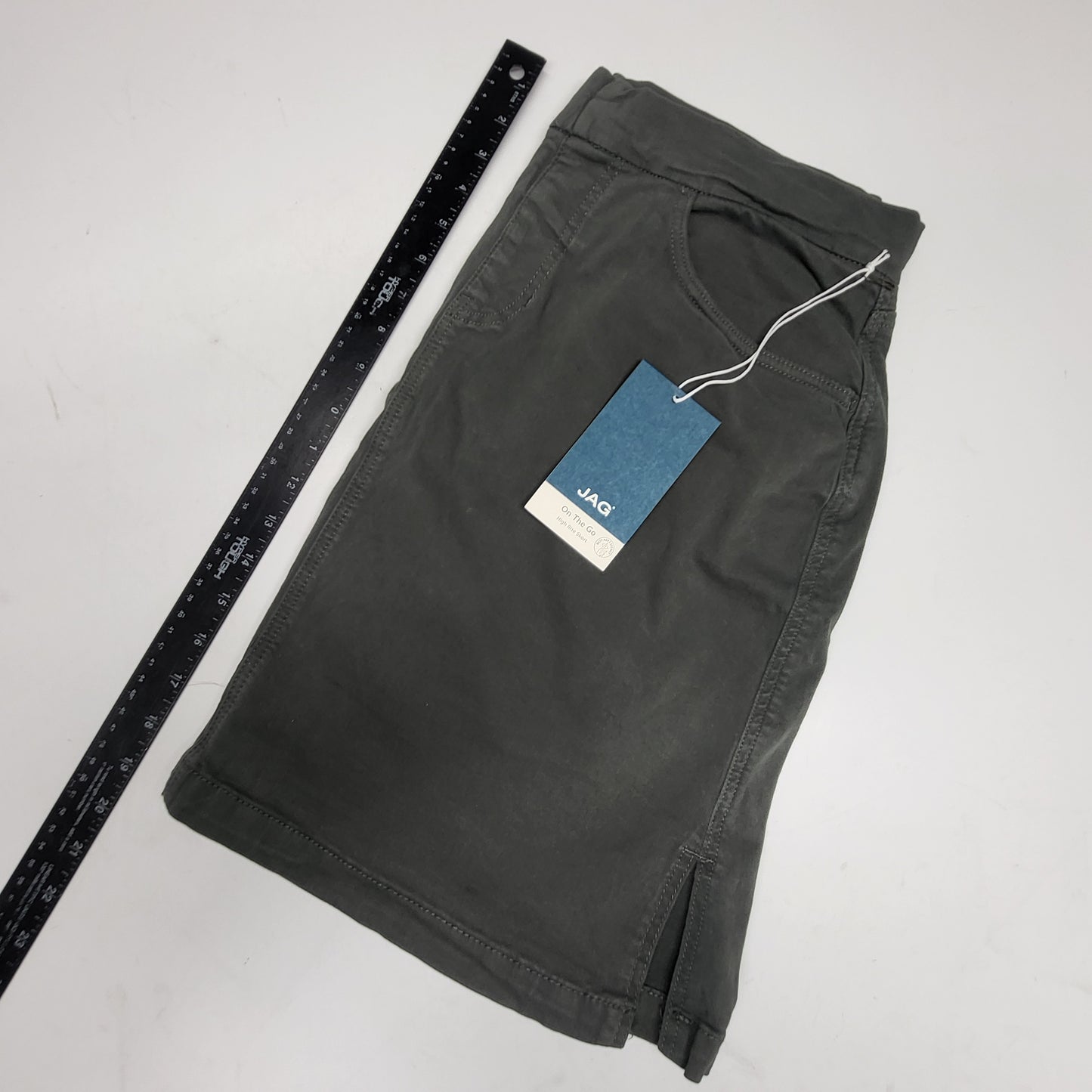 JAG On-the-go Mid Rise Pull-On Skort Womens Sz 12 Olive J3101AWL617