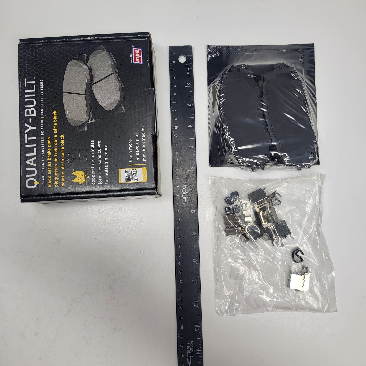 QUALITY-BUILT Ceramic Disc Brake Pad Set Black Front 1003-1184C