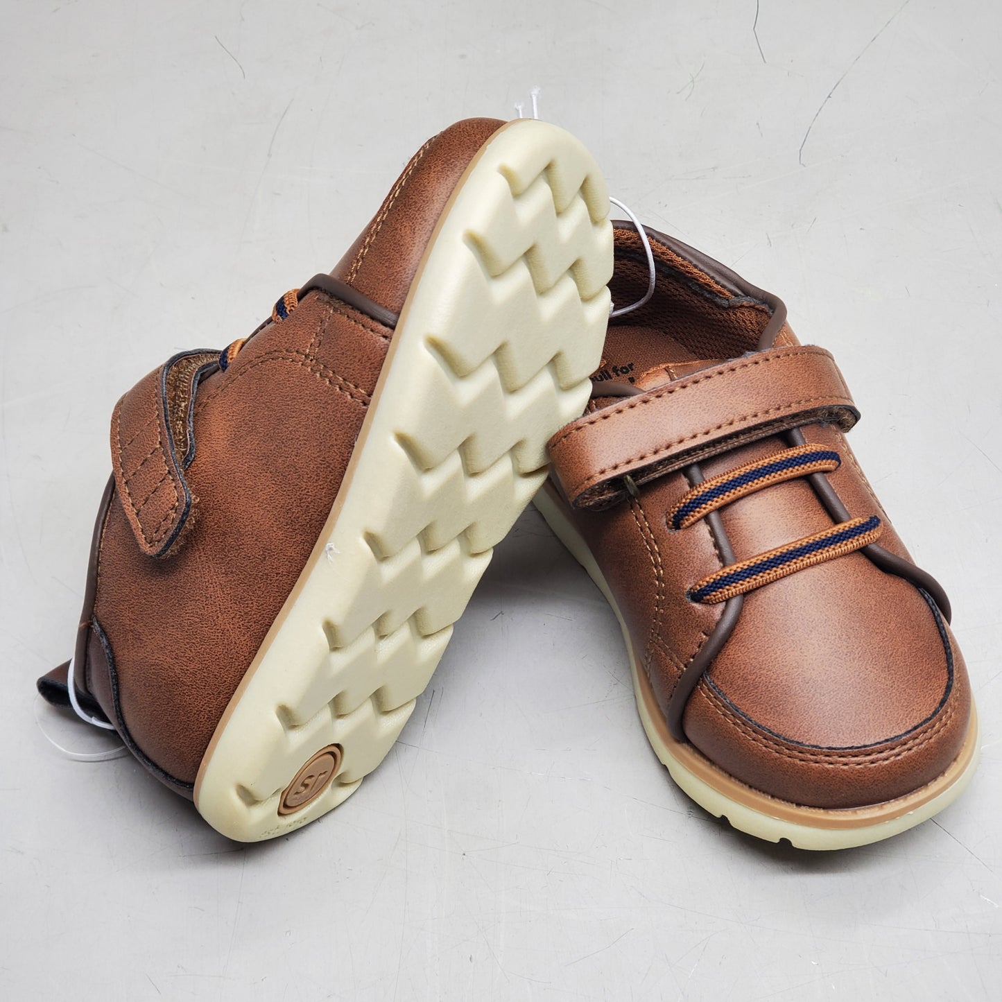 STRIDE RITE 360 Ethan Dress Sneaker Shoes Kids SZ 13M Tan KB009501