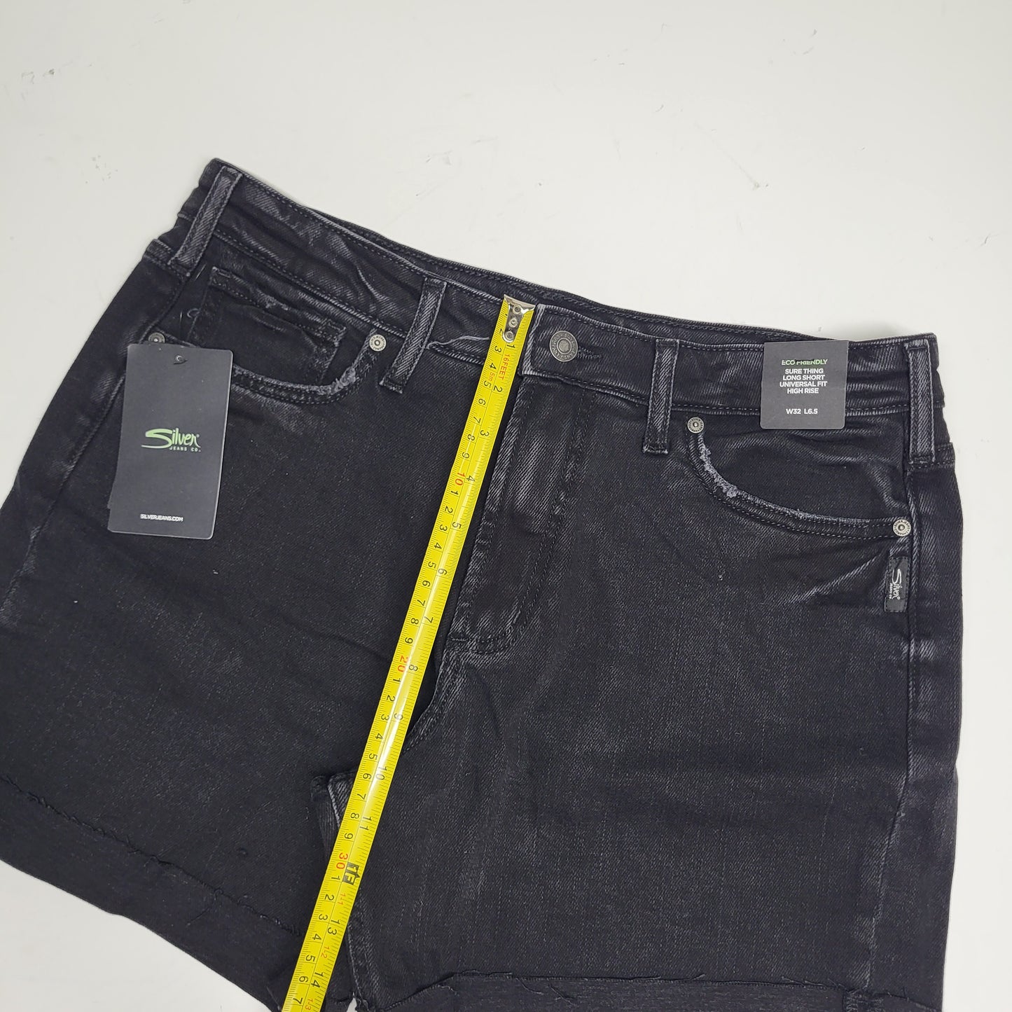 SILVER JEANS CO. Sure Thing Long Short Eco Friendly Sz 32/6.5 Black L28517BOA528