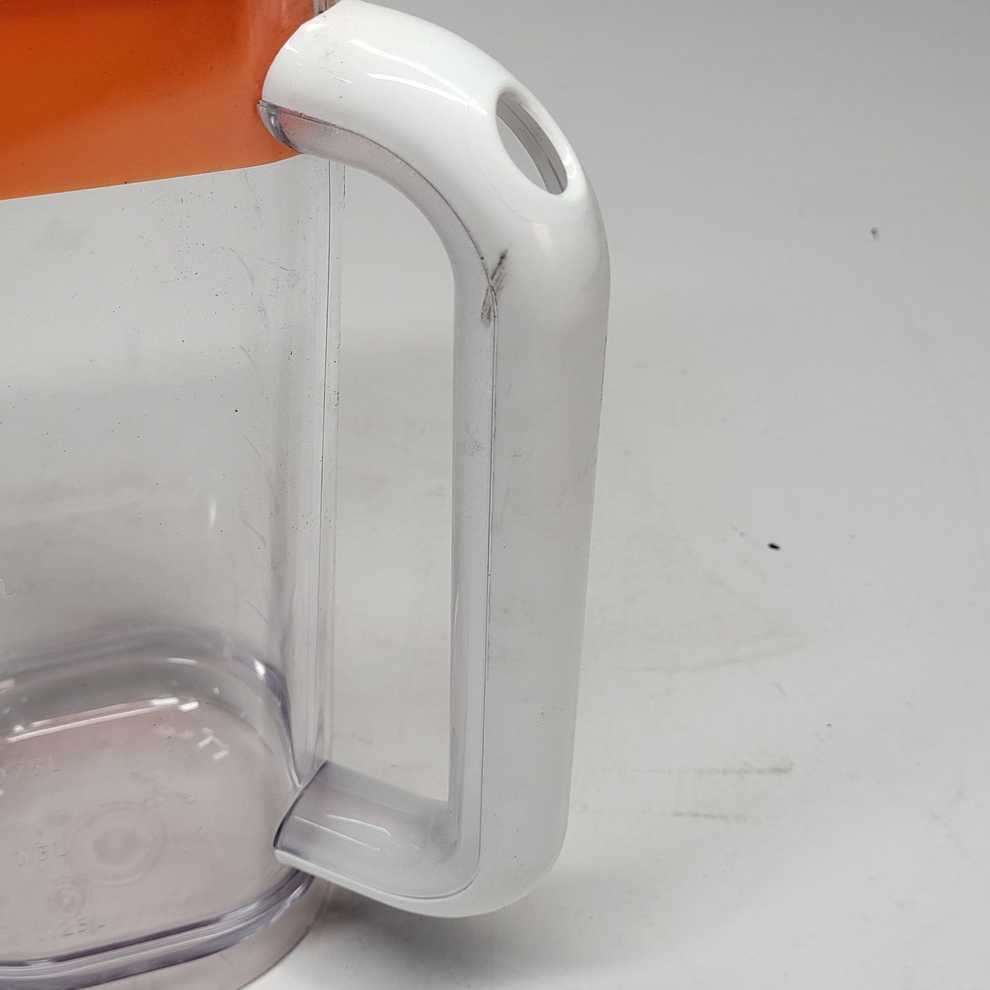 MAXPLUS Clear Plastic Beverage and Iced Coffee Pitcher W/ Orange Lid