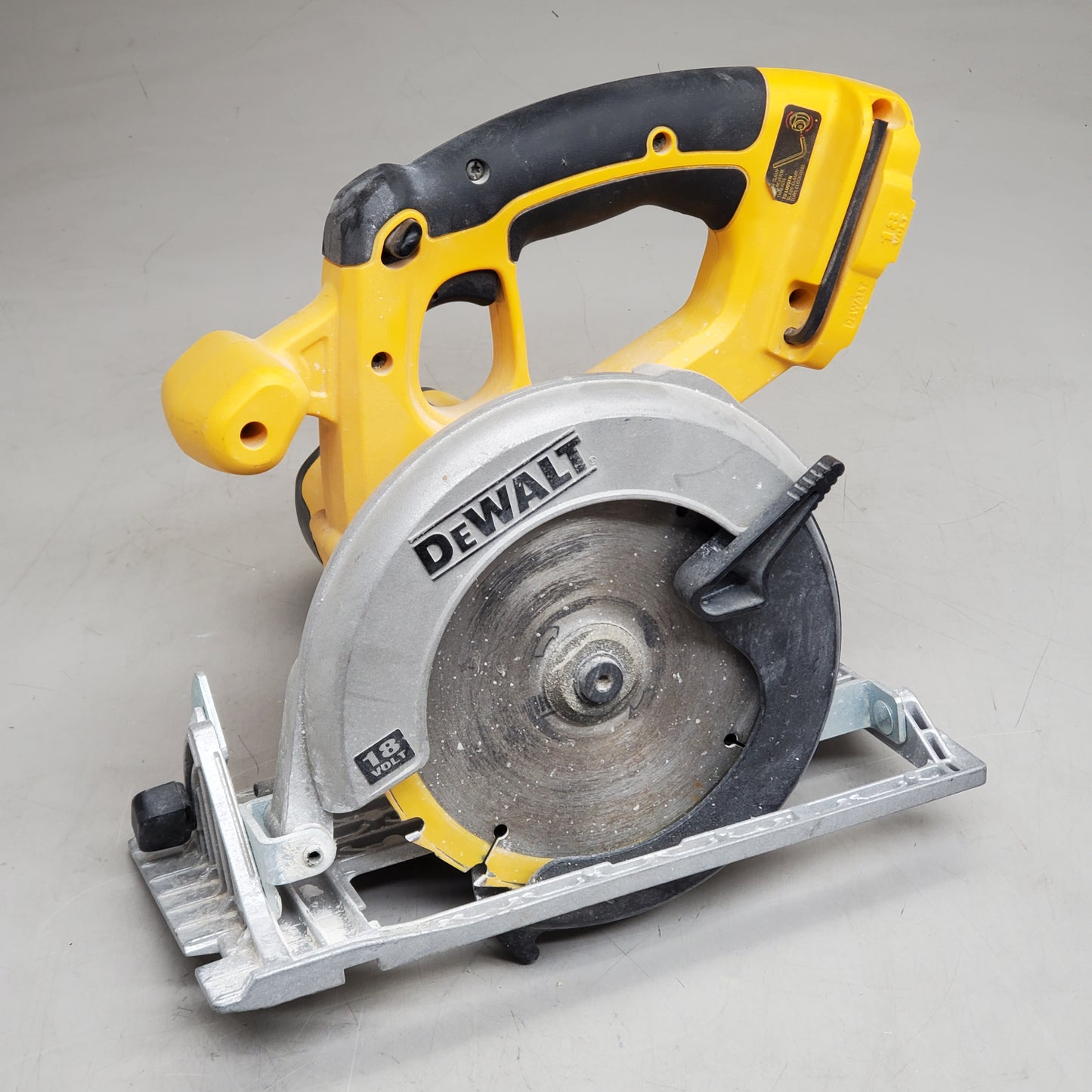 DEWALT Cordless Circular Saw Tool Only 18V DC390 (Pre-Owned)
