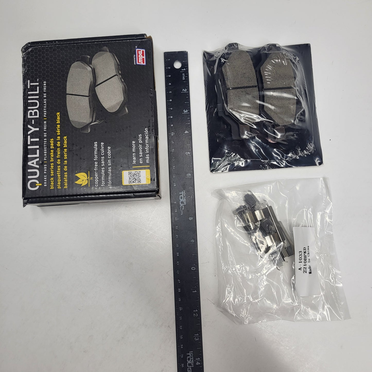 QUALITY-BUILT Ceramic Disc Brake Pad Set Black Rear 1003-1033C