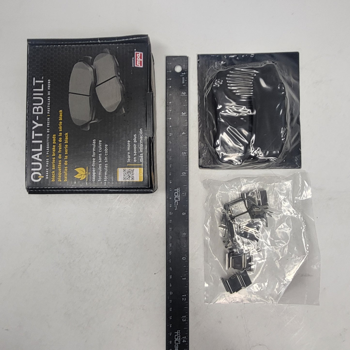 QUALITY-BUILT Ceramic Disc Brake Pad Set Black Rear 1003-0606C