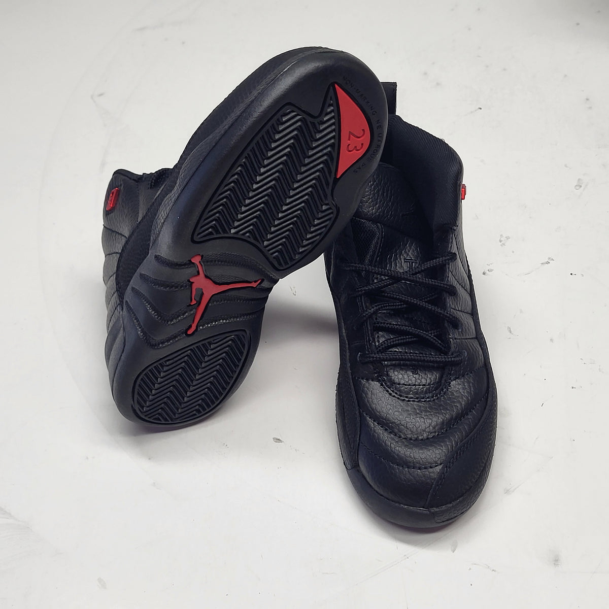NIKE Jordan 12 Retro Bloodline Kids Sz 2Y Black/Varsity Red 151186 003