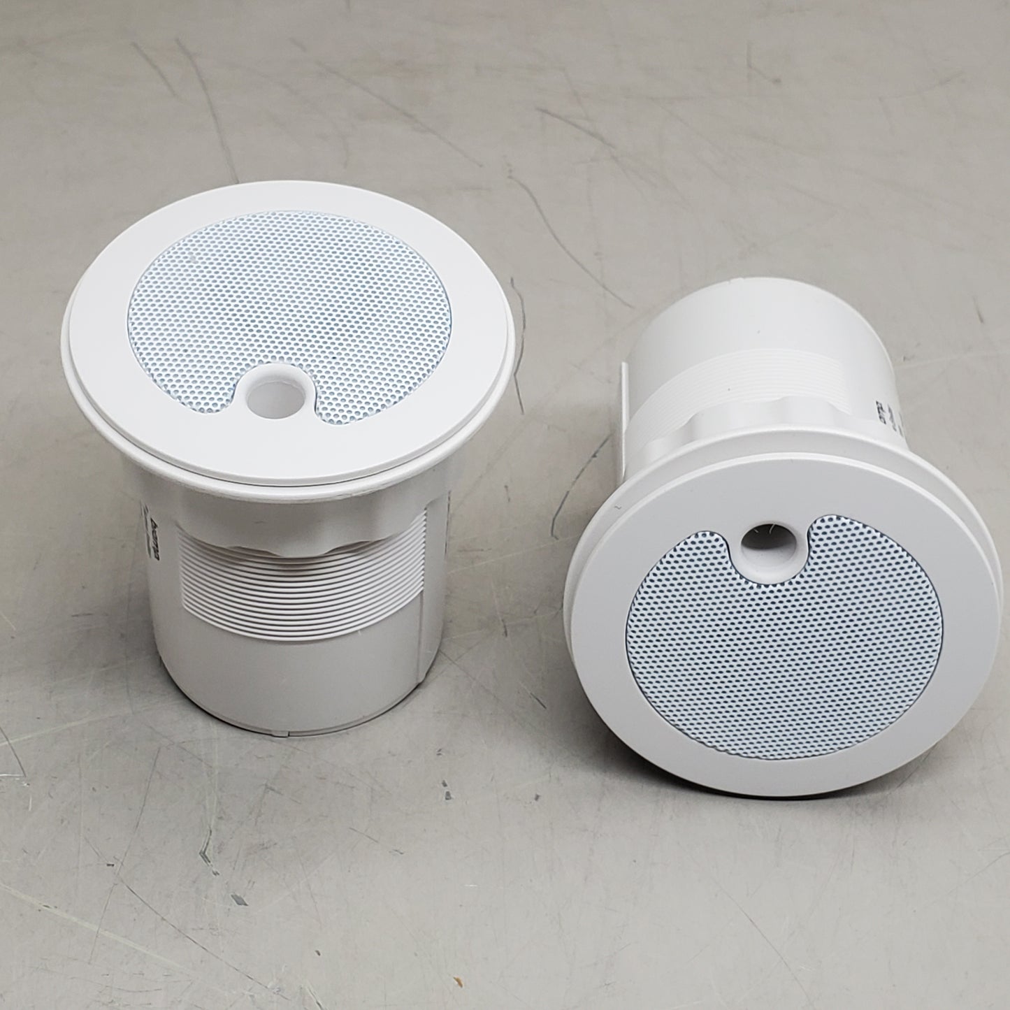 CAMBRIDGE (2 Pack) Biamp Qt Active Emitter Loudspeakers White E-P-W-2 (Pre-Owned)