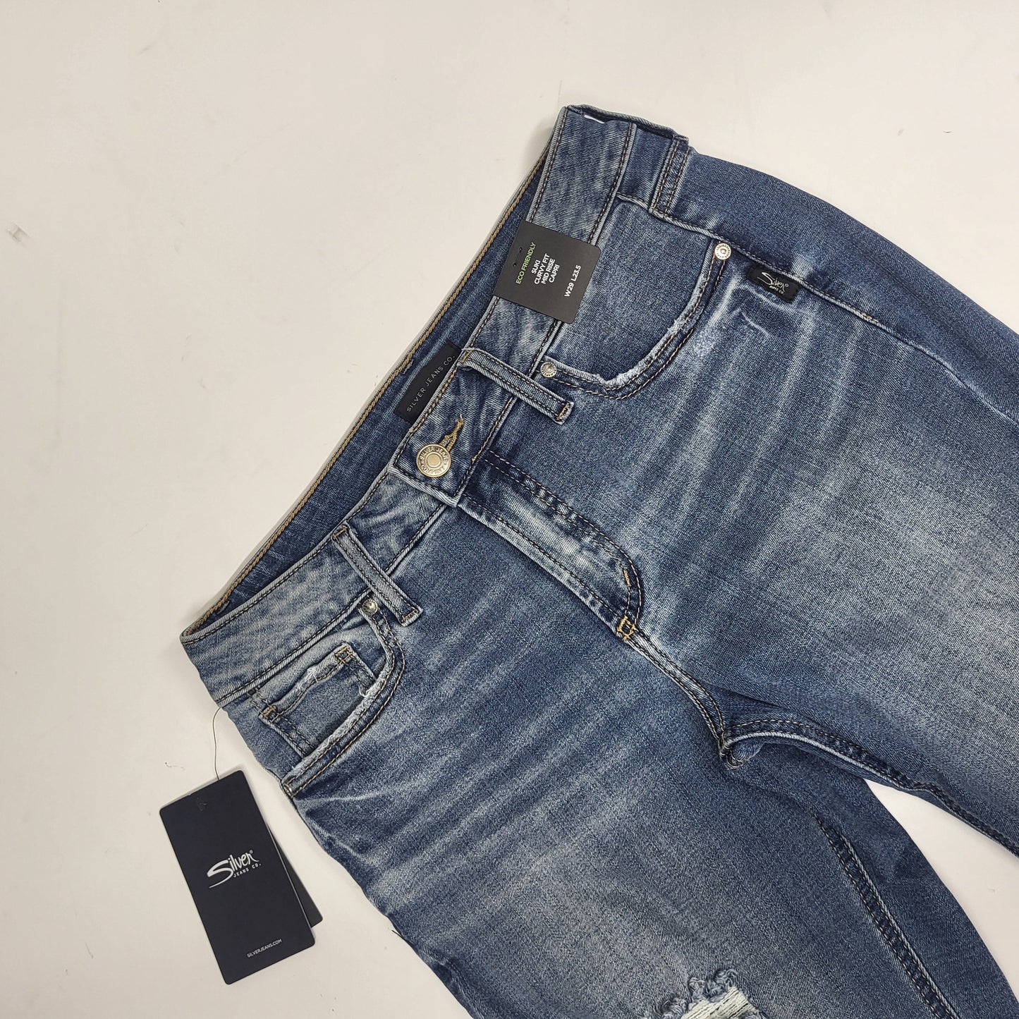 SILVER JEANS CO. Suki Curvy Fit Mid Rise Capri Eco Friendly Sz 29/23.5 Indigo