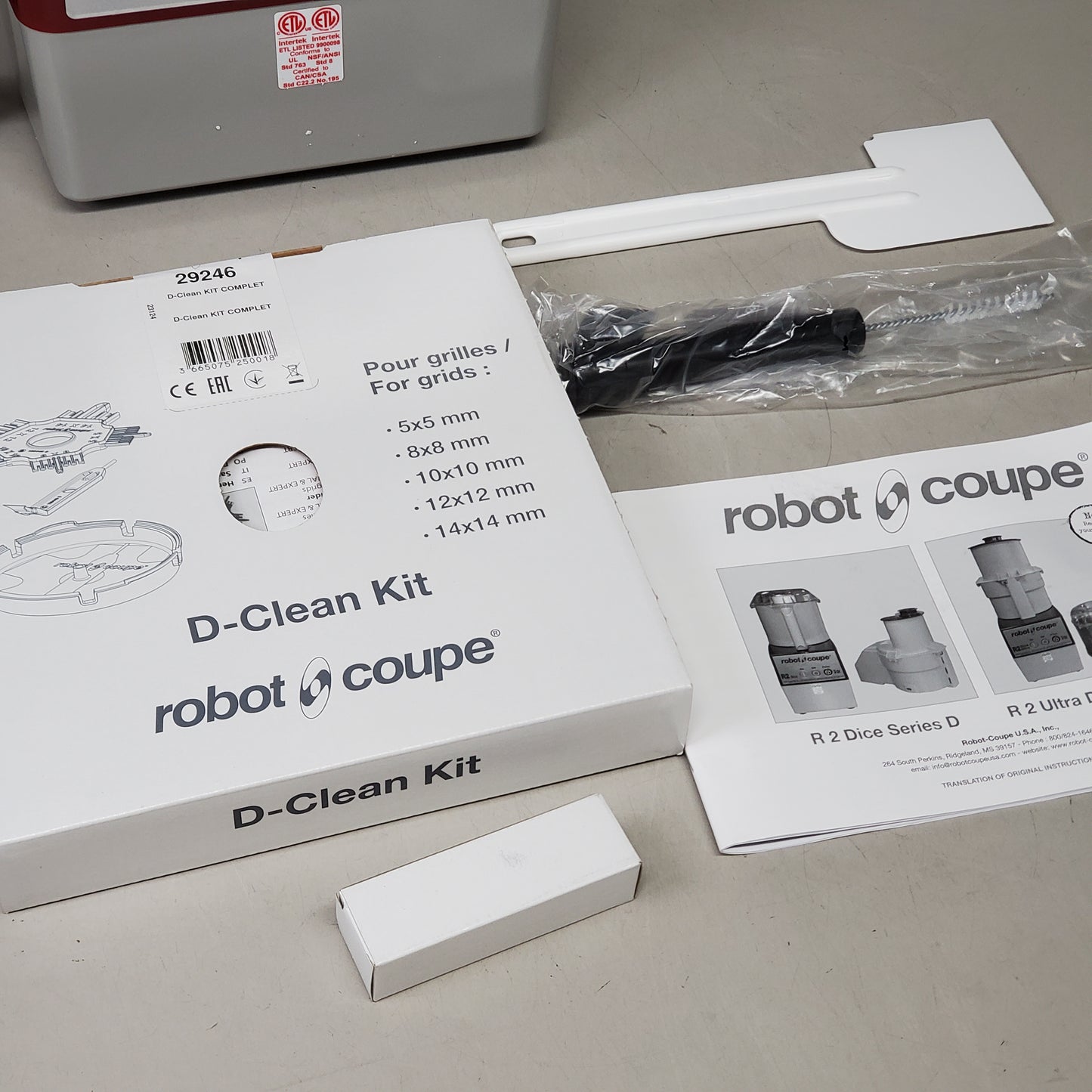 ROBOT COUPE R2D Dice Ultra W/ Vegetable Prep Attachment 120v/60/1 2519DW and Other Accessories
