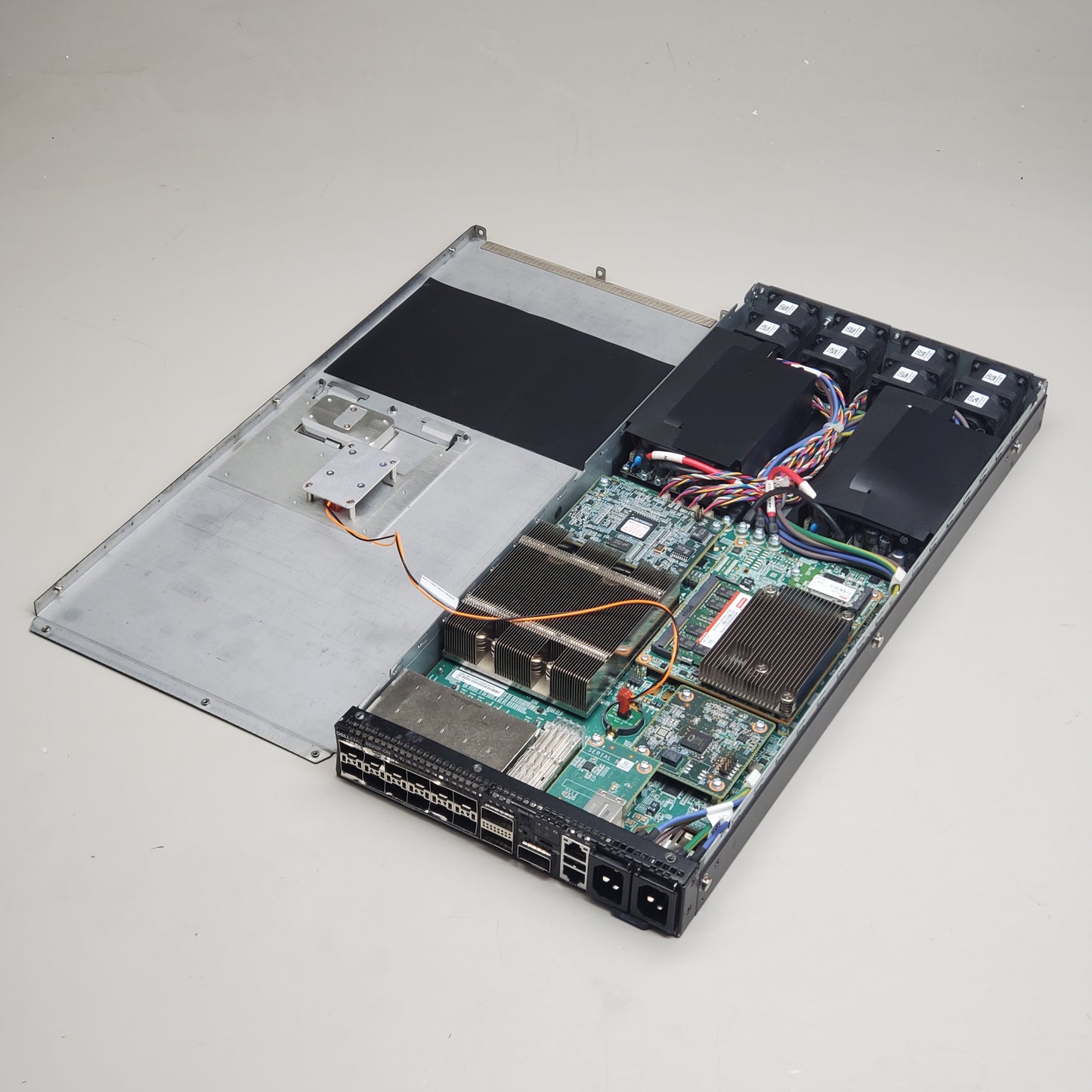 DELL EMC 12x25GB SFP28 3x100GB Front-to-Back Airflow Switch S5212F-ON (Damaged)