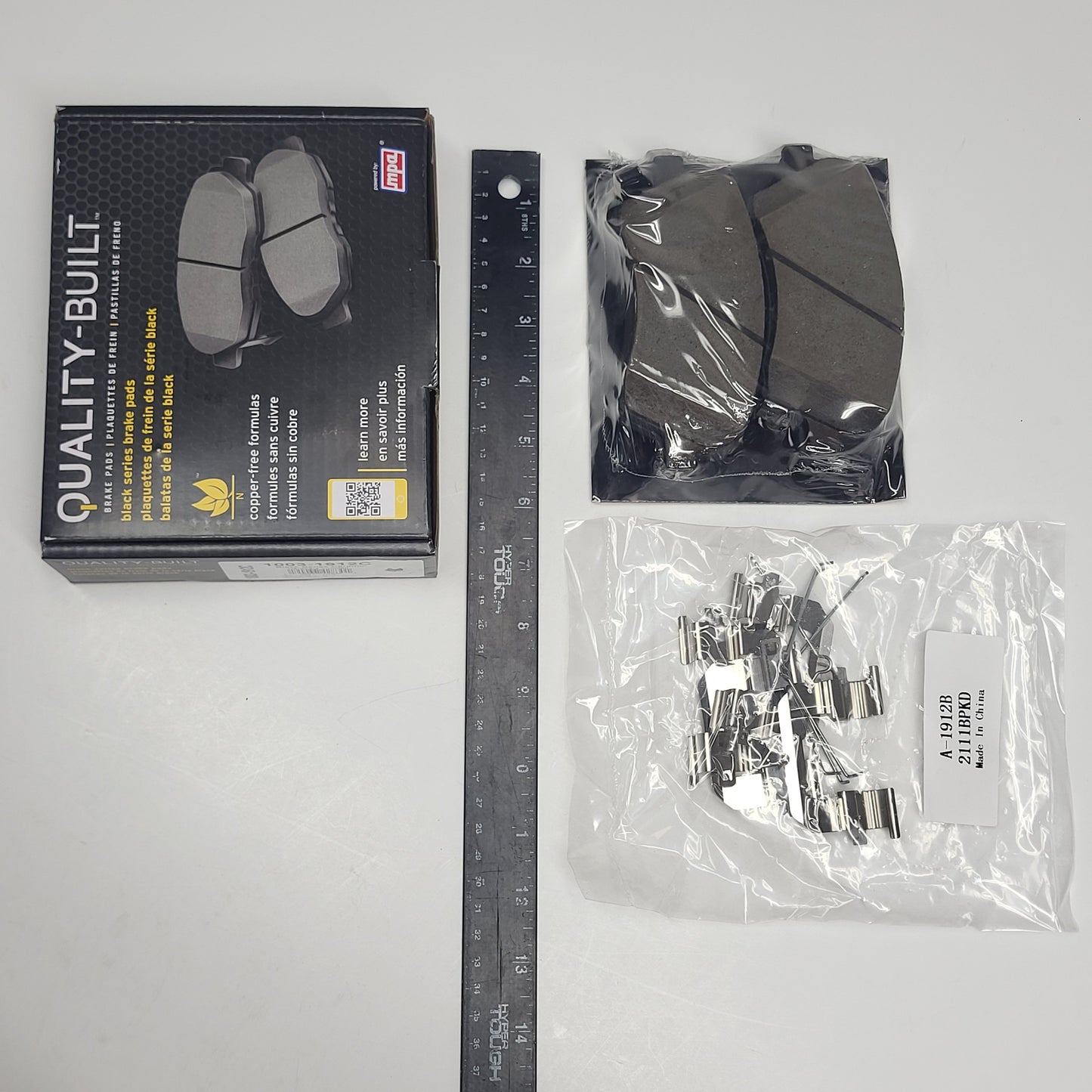 QUALITY-BUILT Ceramic Disc Brake Pad Set Black Front 1003-1912C