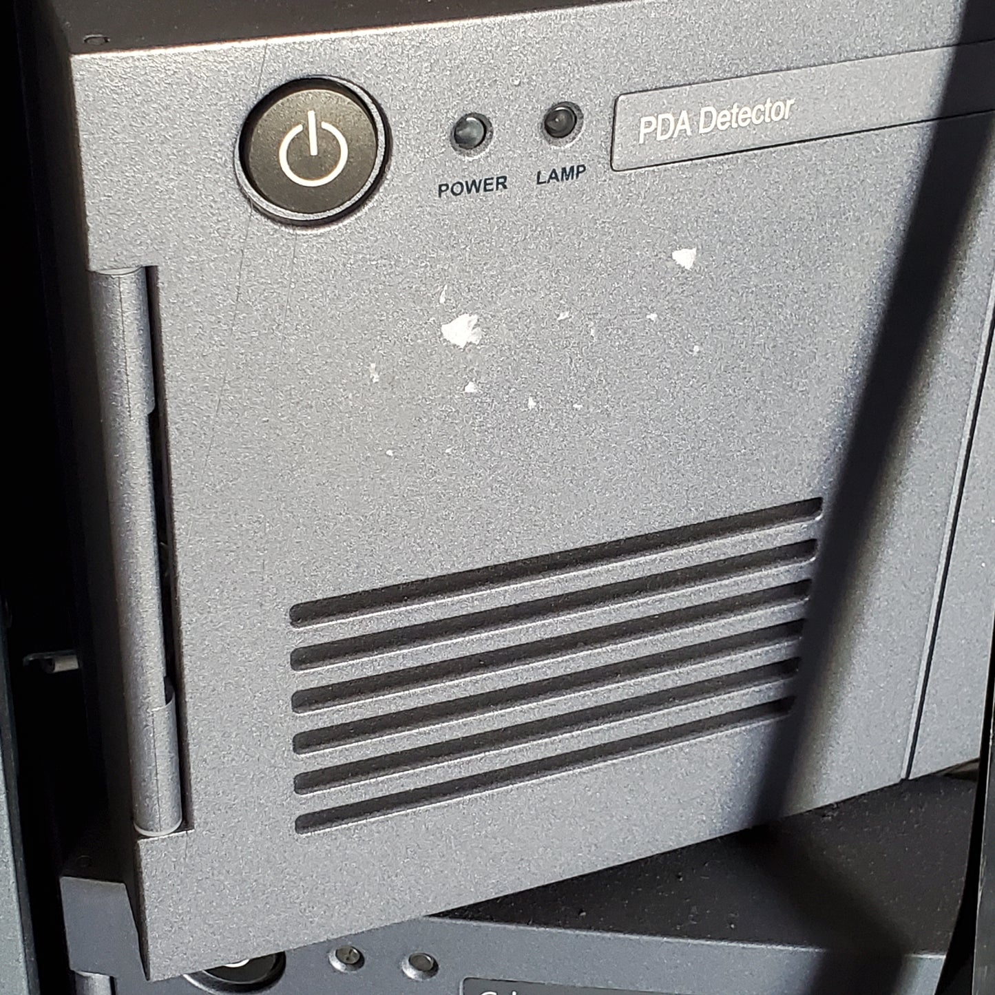 ACQIOTY Ultra Performance LC System W/ Sample Organizer, FLR & PDA Detectors, Column & Sample & Binary Solvent Managers (For Parts Or Not Working)