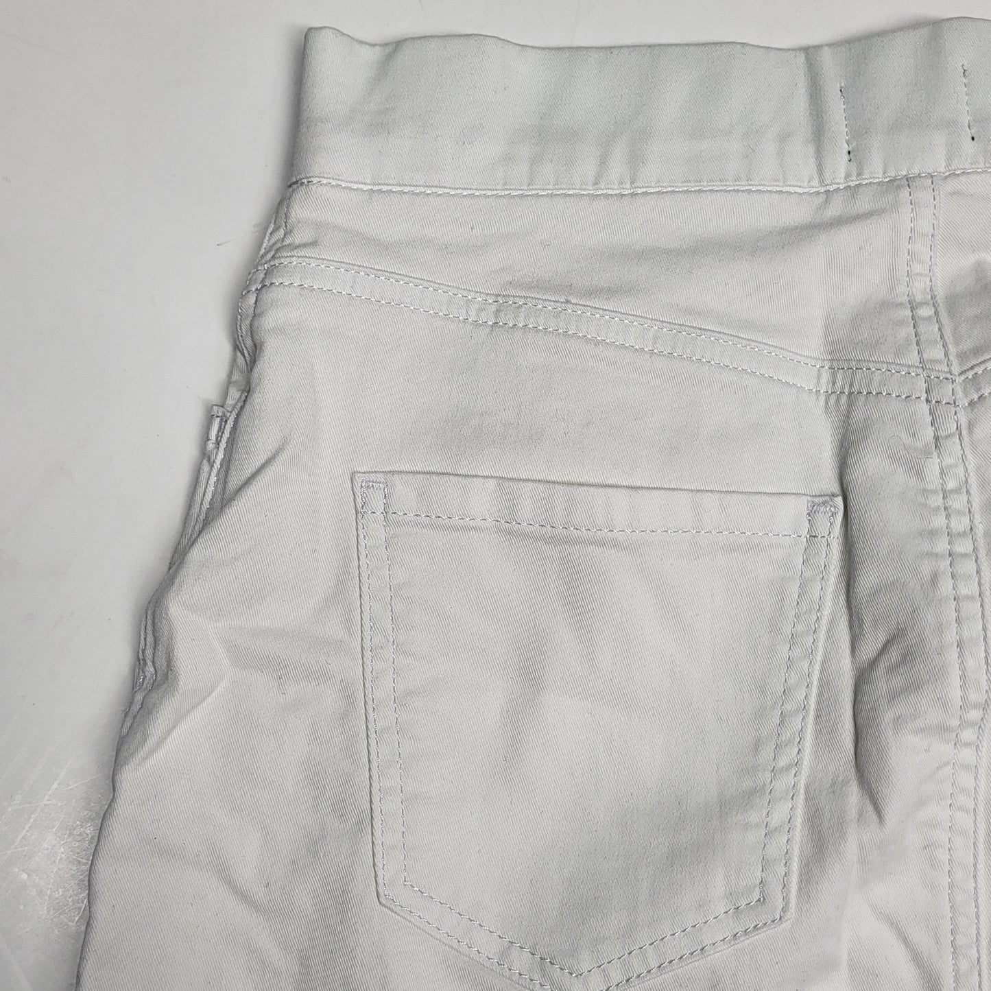 JAG On-the-go Mid Rise Pull-On Skort Womens Sz 0 White J3101TWL616