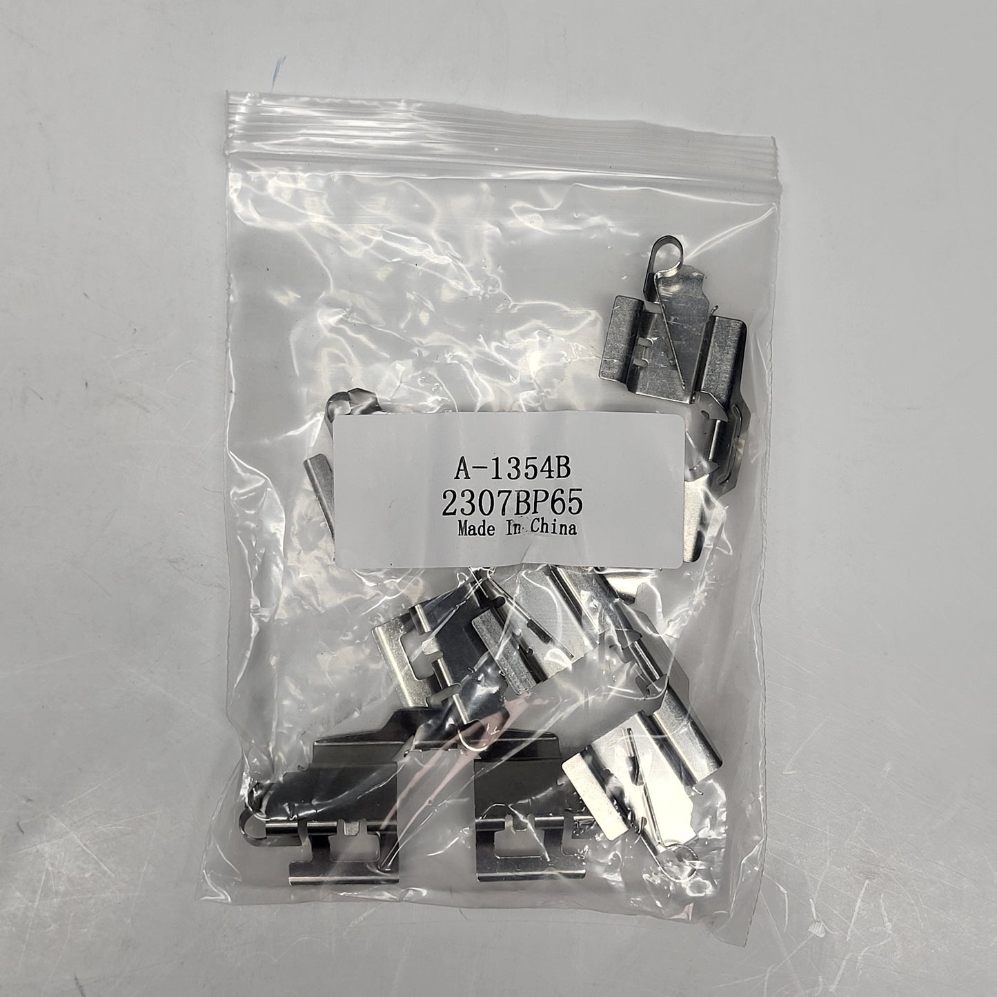 QUALITY-BUILT Ceramic Disc Brake Pad Set Black Rear 1003-1354AC