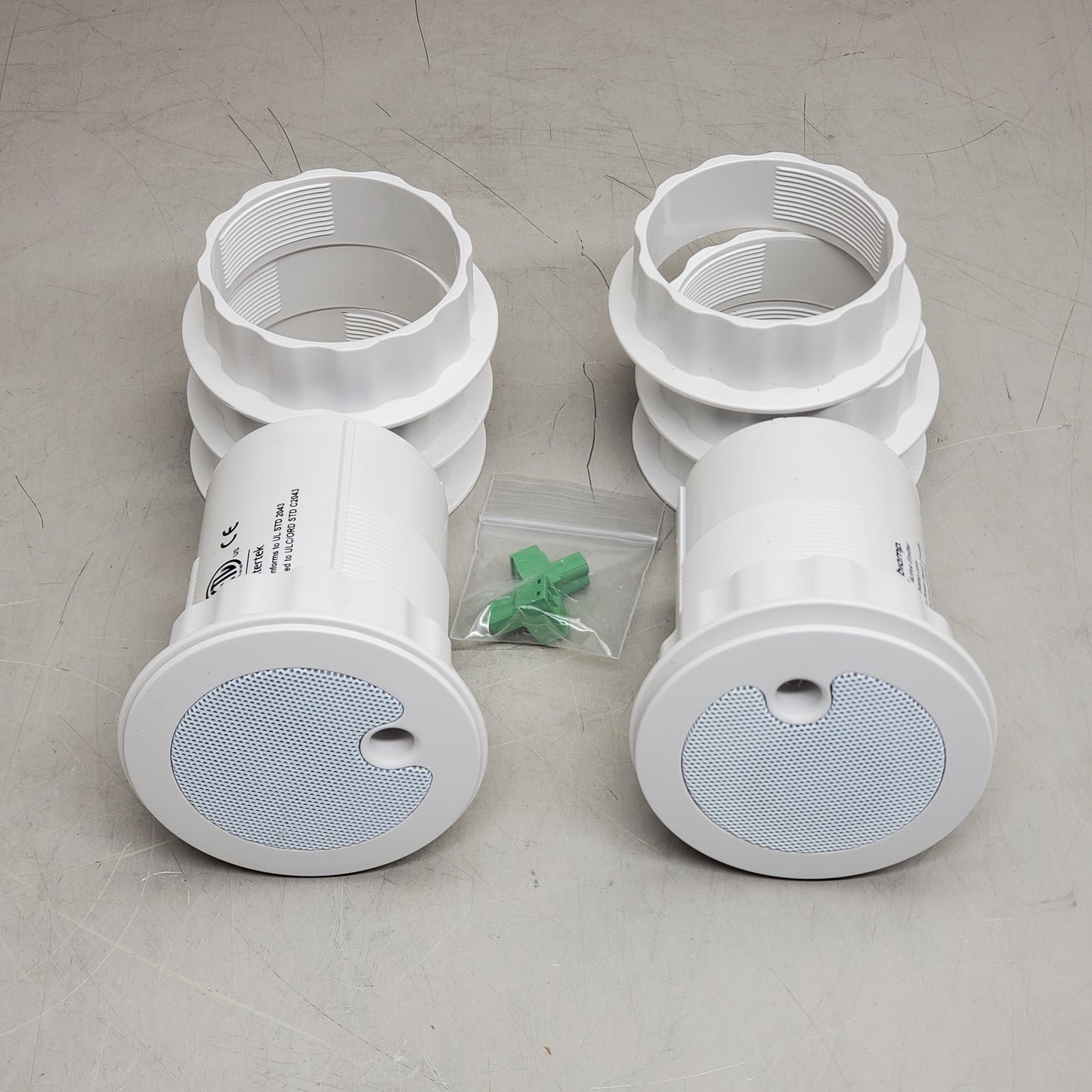 CAMBRIDGE (2 Pack) Biamp Qt Active Emitter Loudspeakers White E-P-W-2 (Pre-Owned)