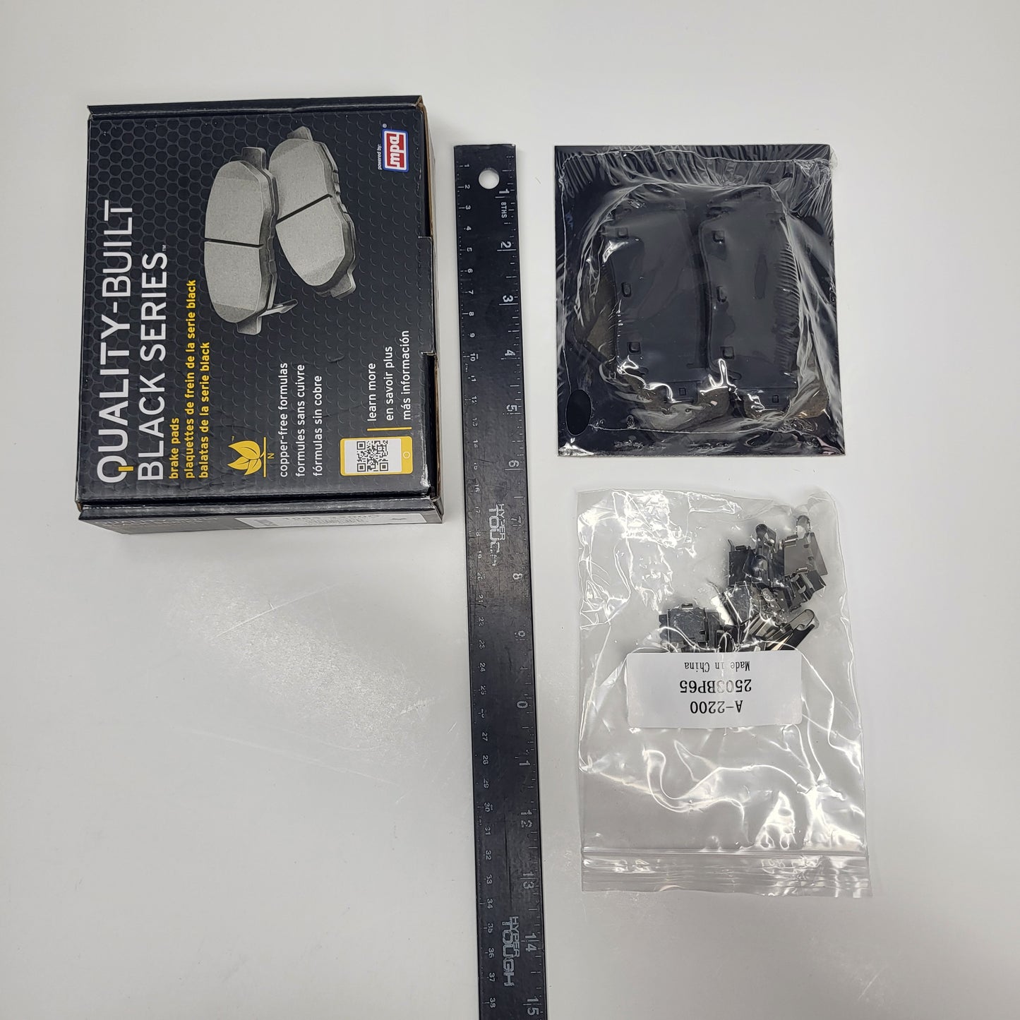 QUALITY-BUILT Ceramic Disc Brake Pad Set Black Rear 1003-2200C