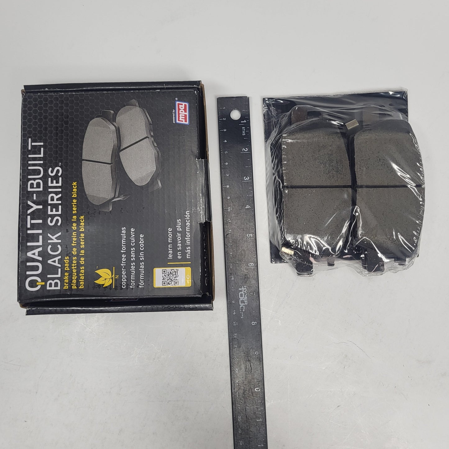 QUALITY-BUILT Ceramic Disc Brake Pad Set Black Front 1003-1913C
