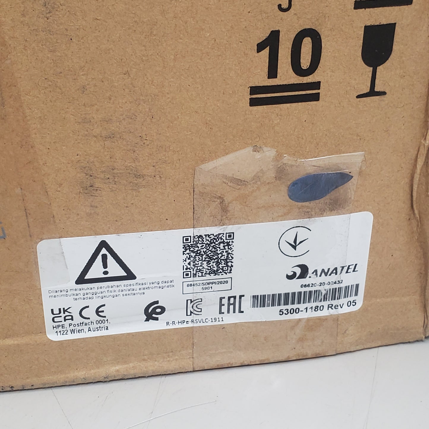 HP Aruba Switch 6200f 24g Class 4 POE 4sfp+370w 24 ports JL725-61002