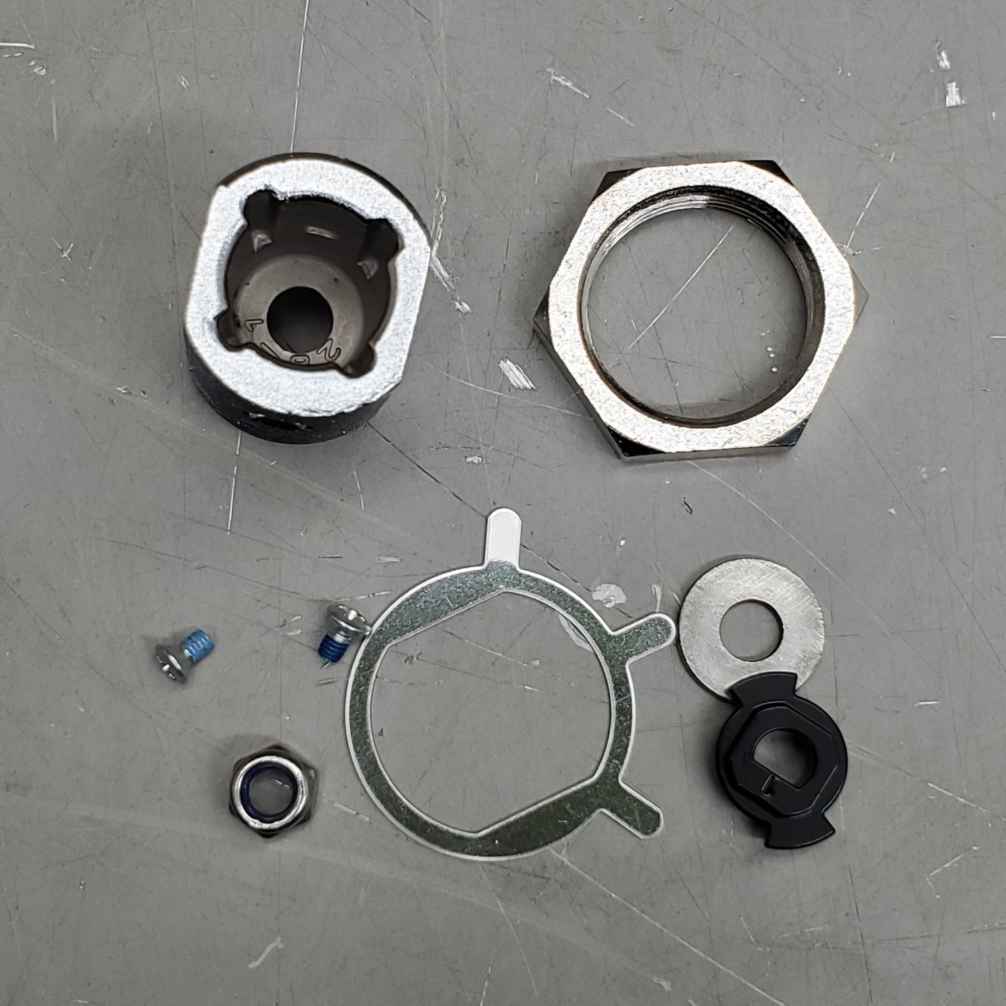 INVUE Cam Lock ( Live) Kit 22mm Dia. 18.5mm Flat Width Grey LL321E19