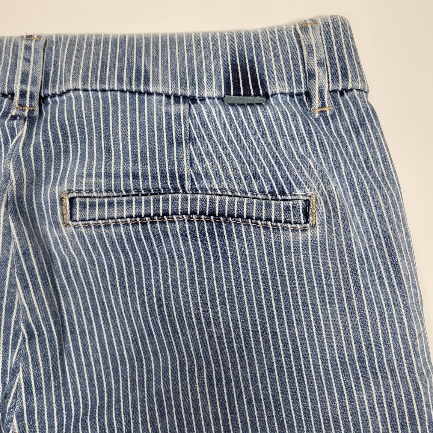 JAG Maddie Mid Rise Pull-On Short Womens Sz 0/8 Bleached Stripe J5108LSX116