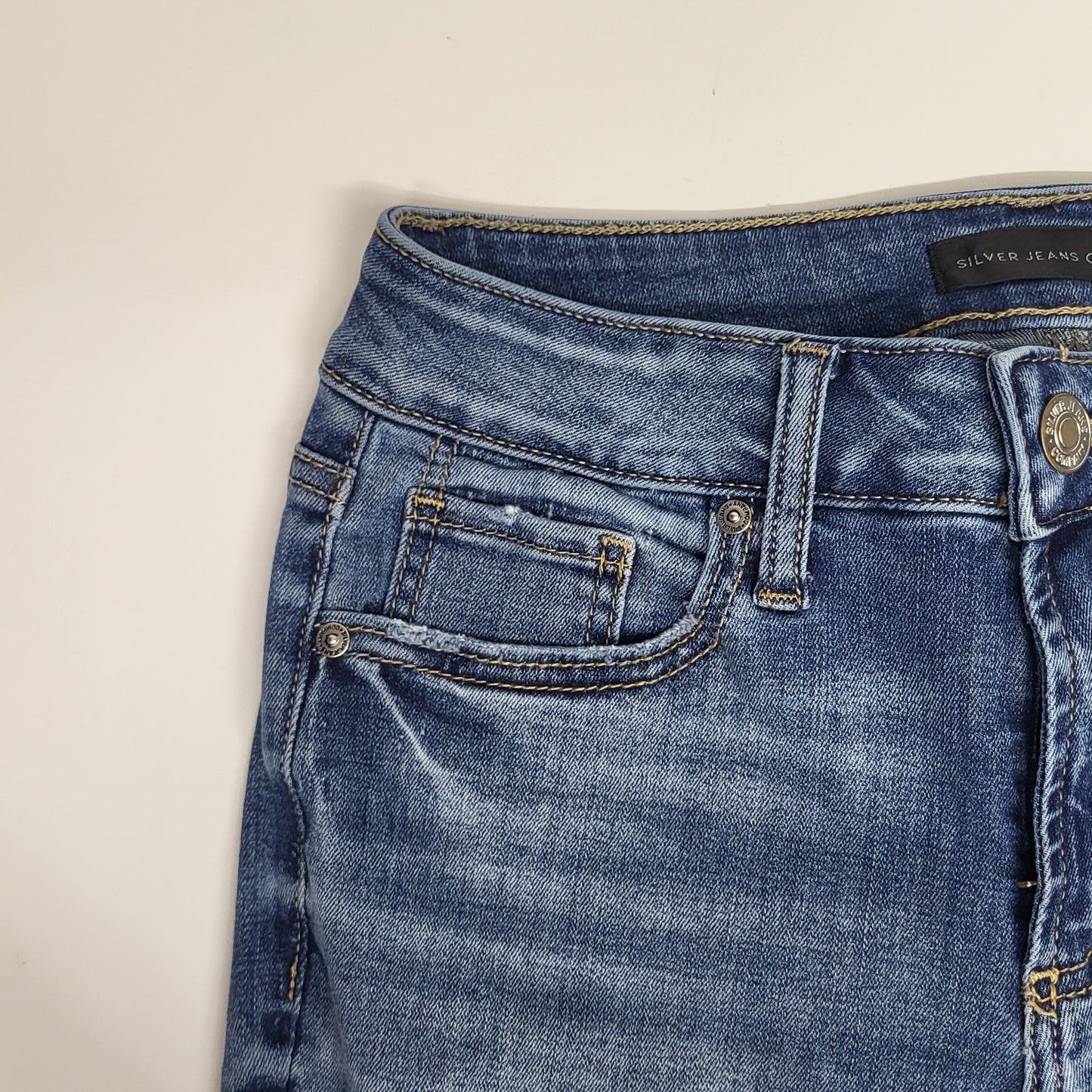 SILVER JEANS CO. Suki Mid Rise Capri Women's Sz 27/23.5 Indigo L43920ecf252