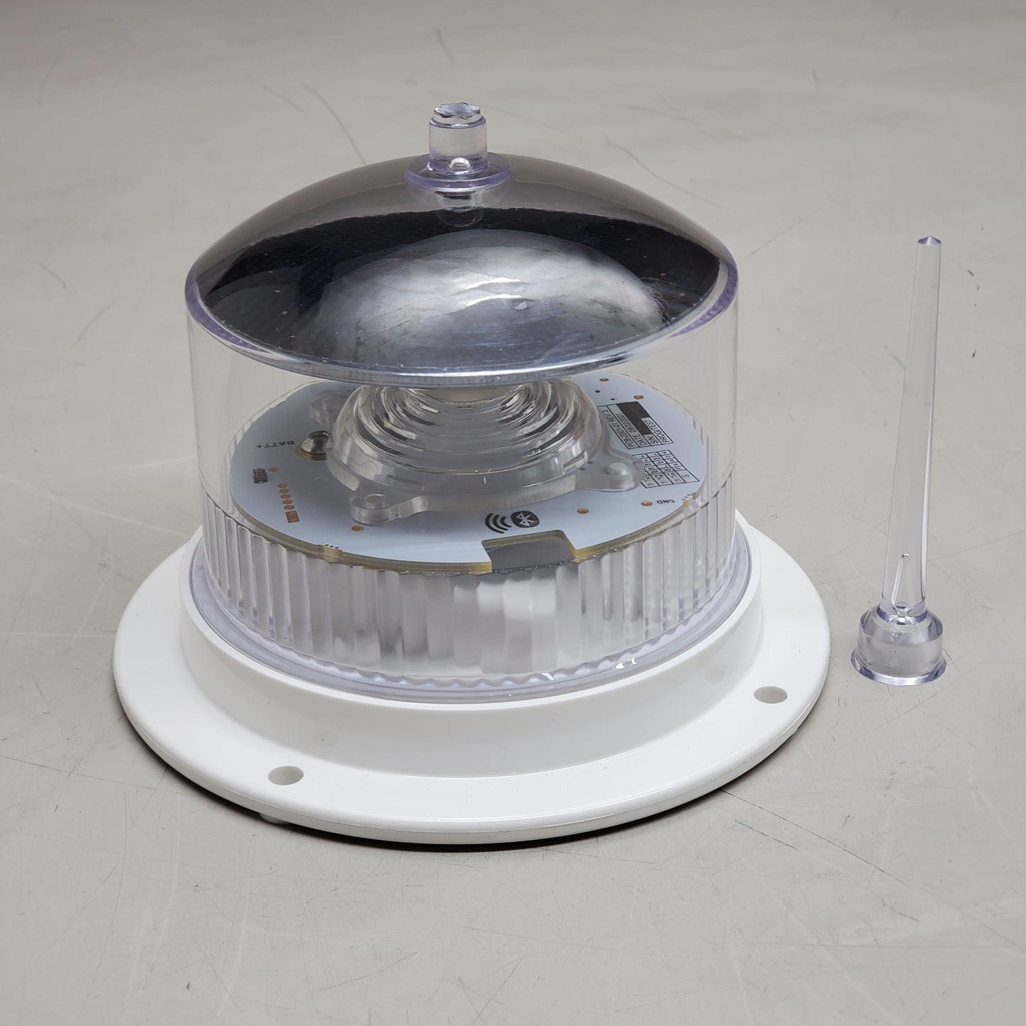 SEALITE Solar Marine Lantern 3.6v 1-2nm+ SL-15 Range 4" White SL-15-07D-B1-W-00