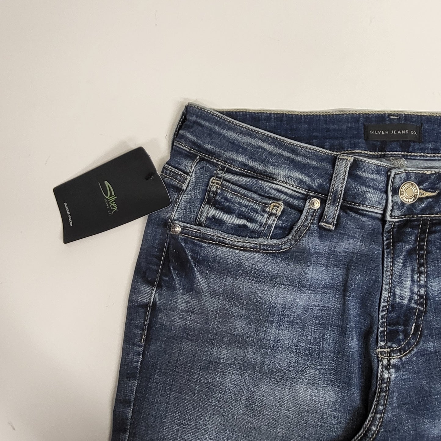 SILVER JEANS CO. Suki Curvy Fit Mid Rise Slim Boot Eco Friendly Sz 30/33 Indigo