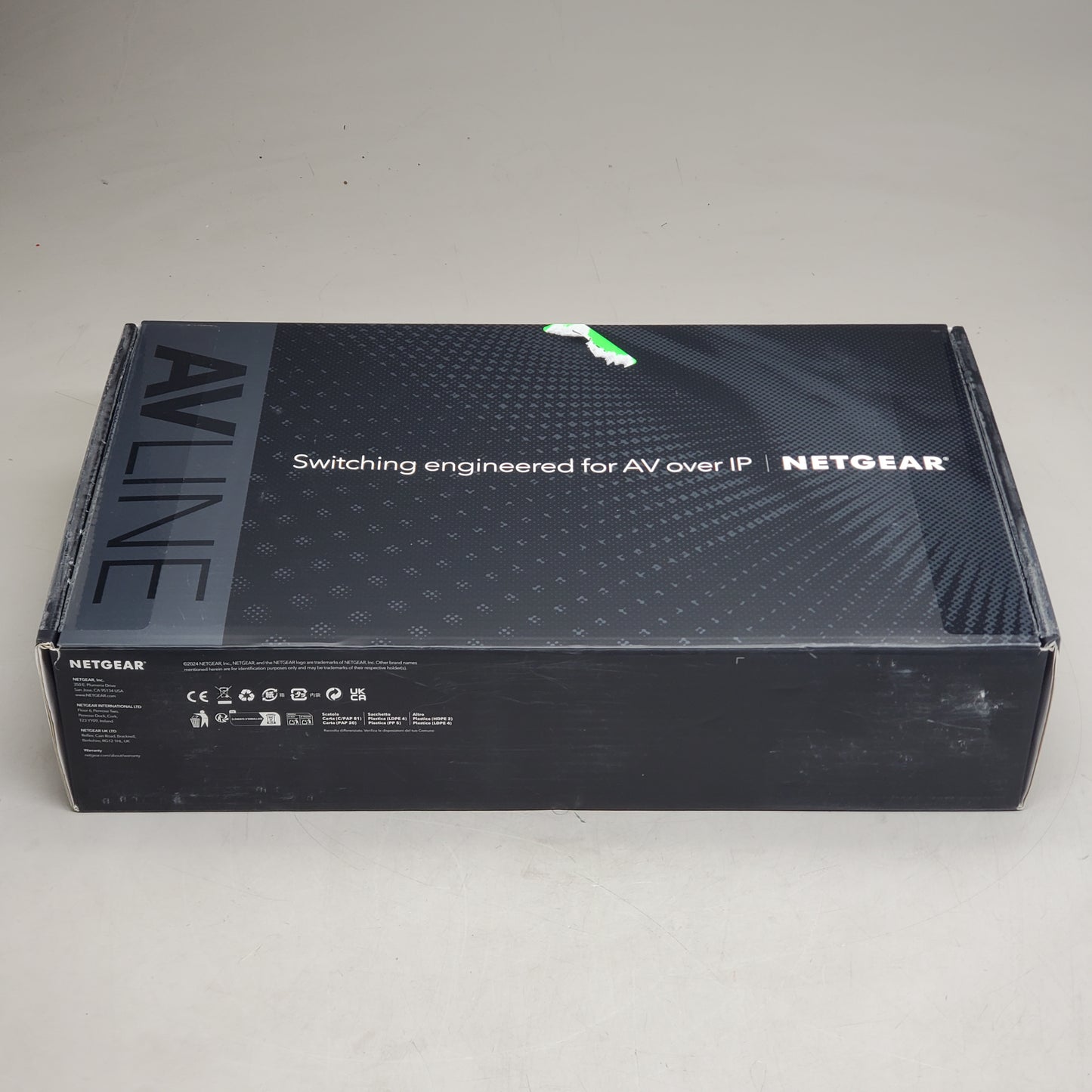 NETGEAR AV Line Managed Gigabit Switch 12 Port M4250-10G2XF-POE++ (Open Box)