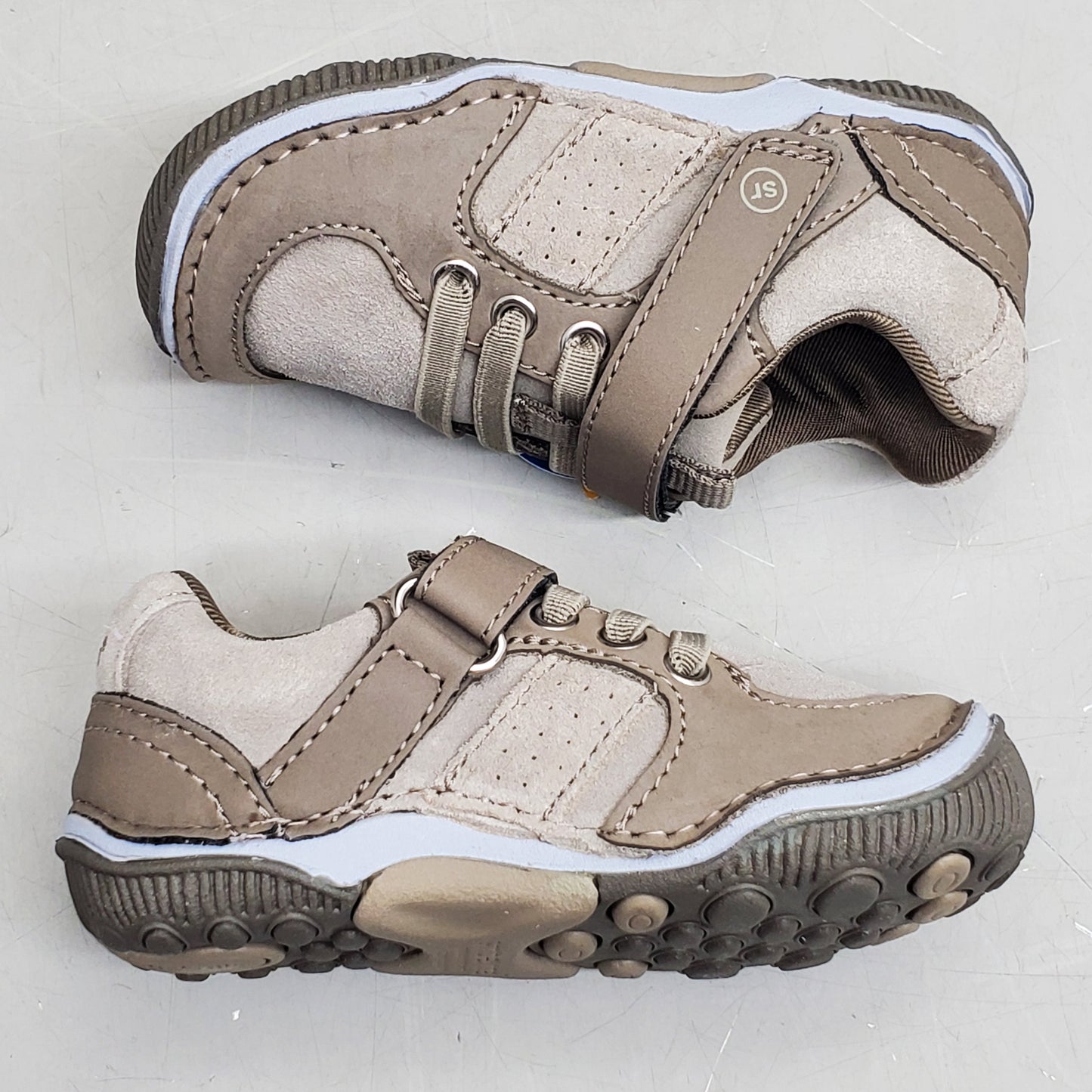 STRIDE RITE SRT Wes Sneaker Shoes Toddler SZ 5W Taupe BB006902