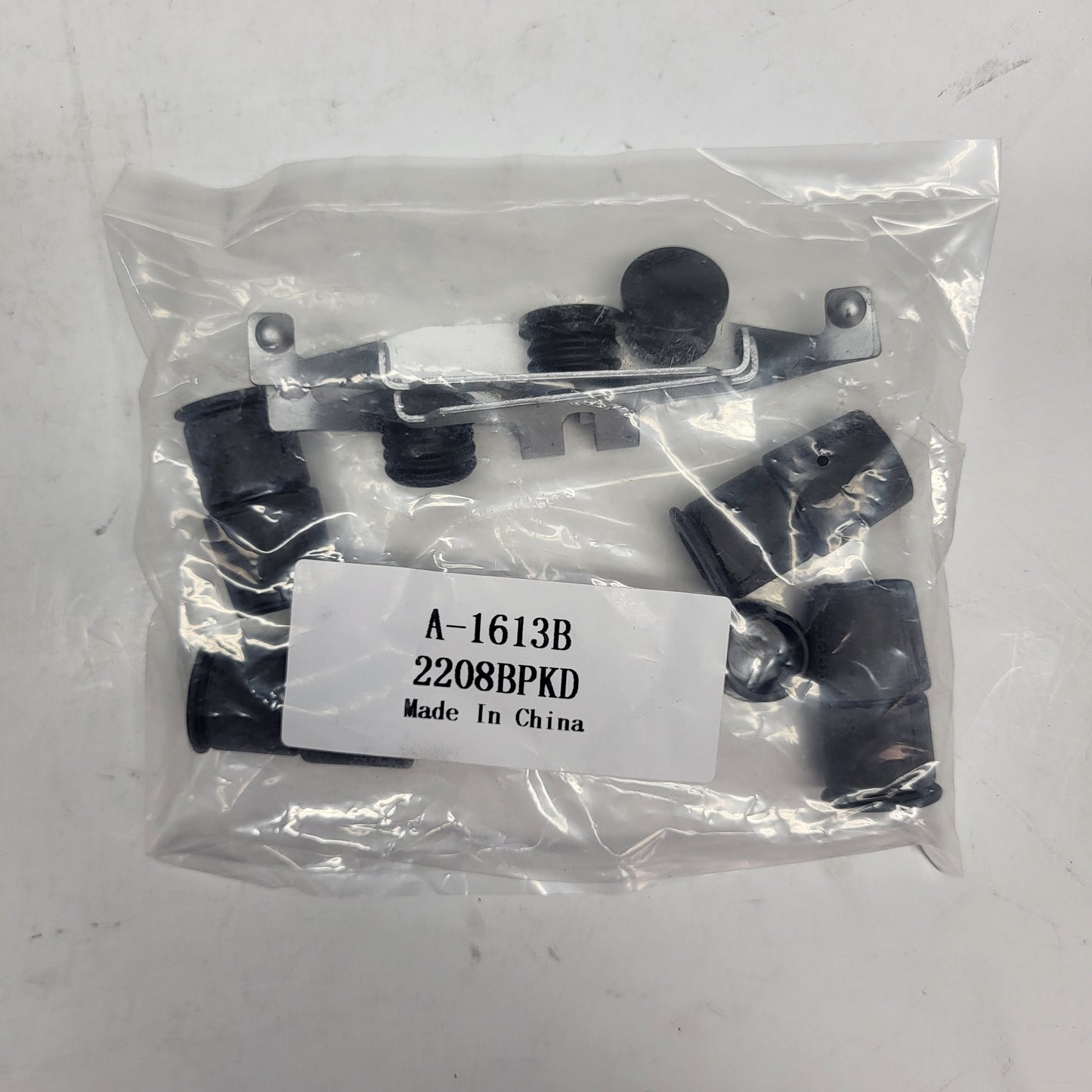 QUALITY-BUILT Ceramic Disc Brake Pad Set Black Rear 1003-1613C