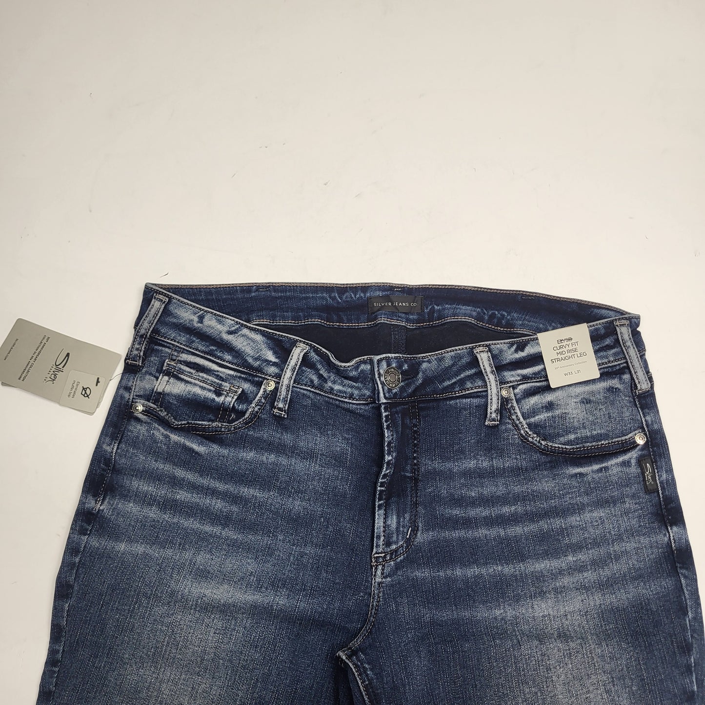 SILVER JEANS CO. Elyse Mid Rise Straight Leg 30th Anniversary Sz 33/31 Indigo