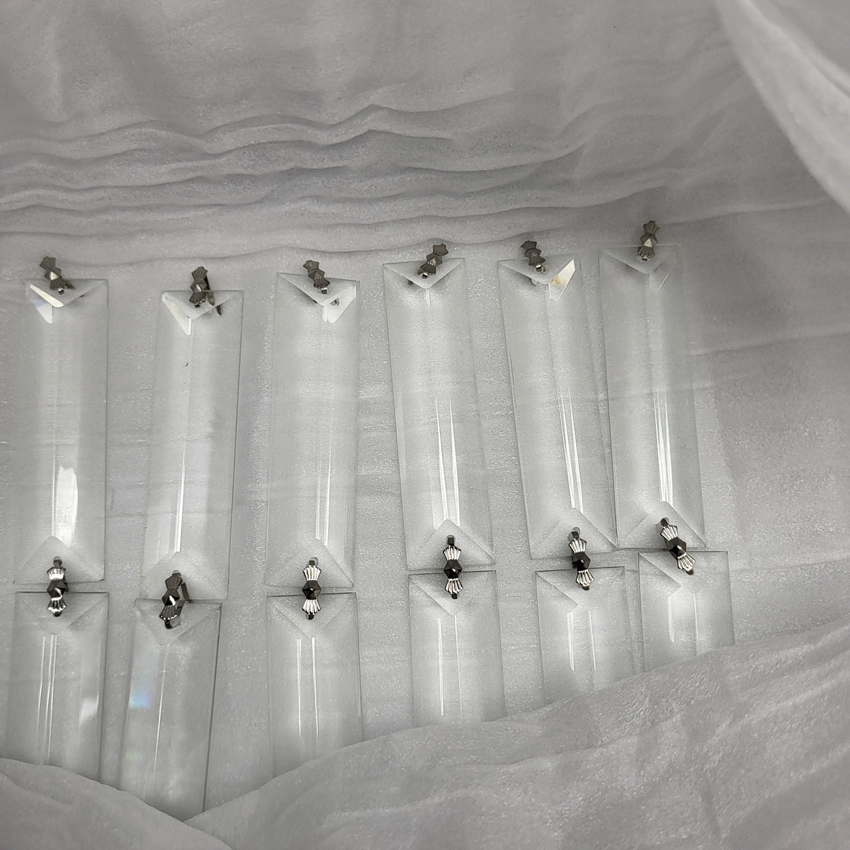 ELEGANT Metal Decorative Wall Light Crystals 8"x16" Black V2030W8
