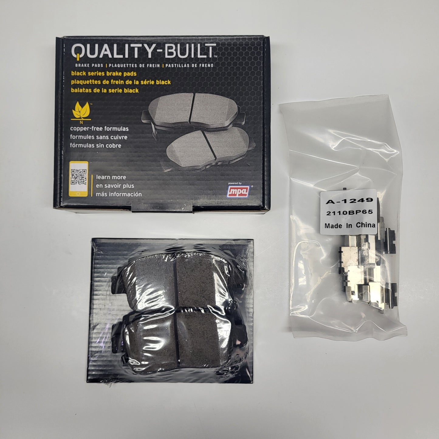 QUALITY-BUILT Ceramic Disc Brake Pad Set Black Front 1003-0822C