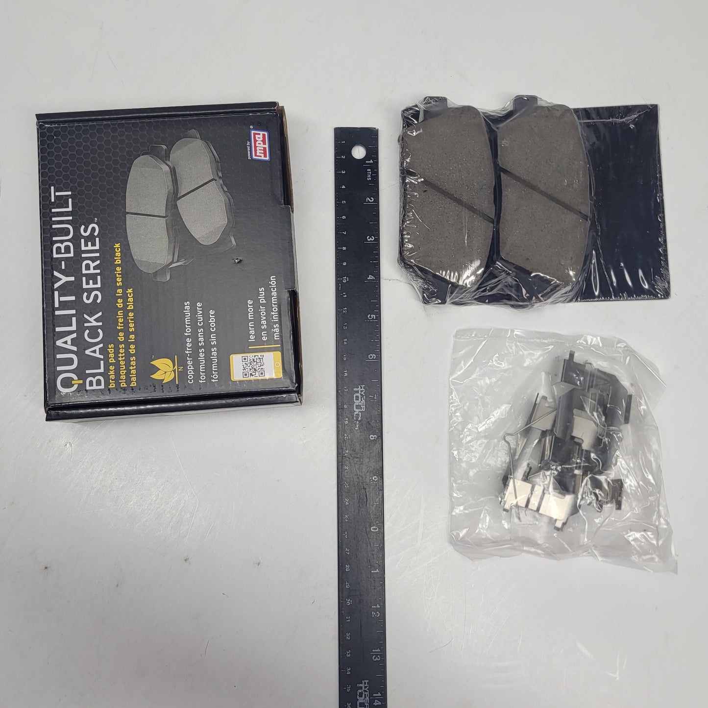 QUALITY-BUILT Ceramic Disc Brake Pad Set Black Front 1003-1815C