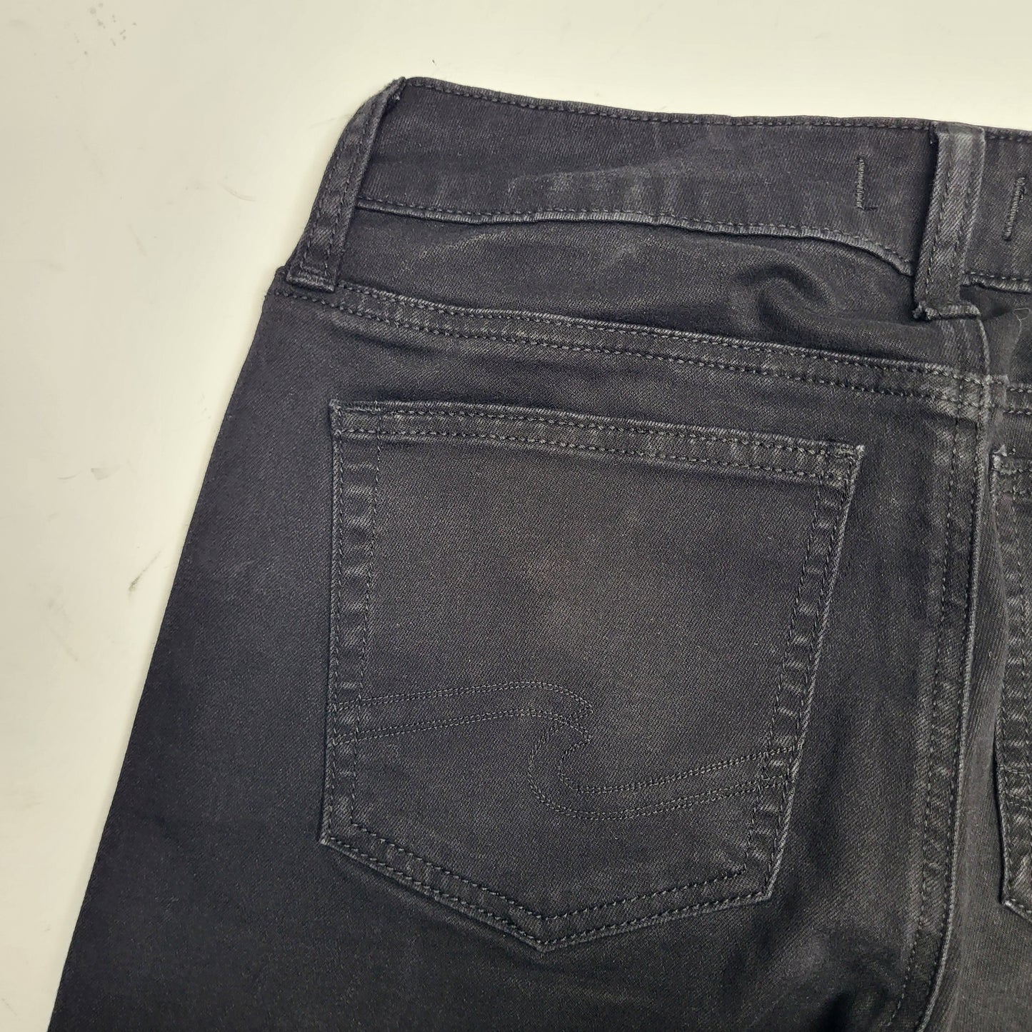 SILVER JEANS CO. Suki Bootcut Curvy Midrise Sz 29/31 Black L93719BVS557