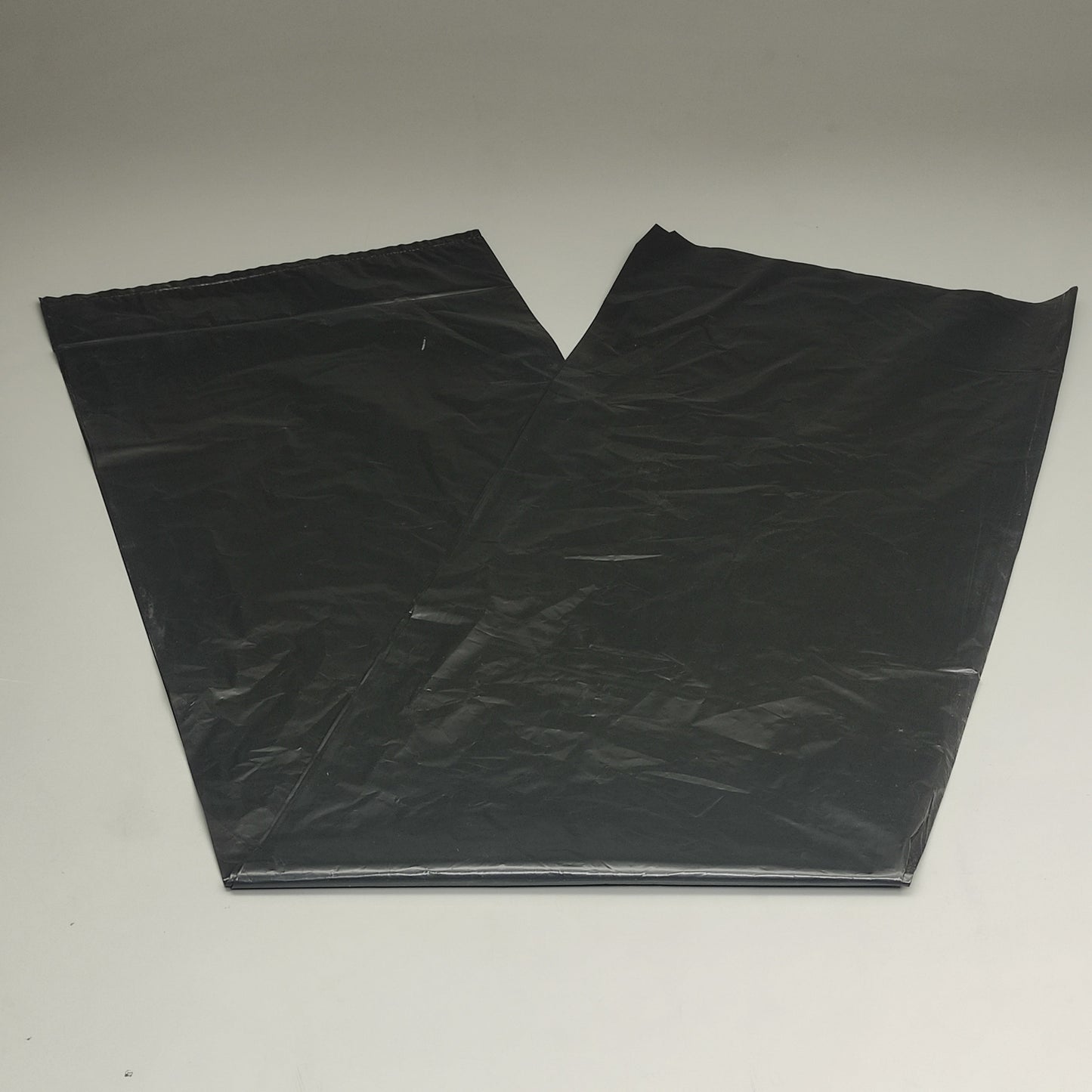 STOUT COMMERCIAL (100 BAGS) 1.5MIL CAN LINERS 50" X 51" T5051B15