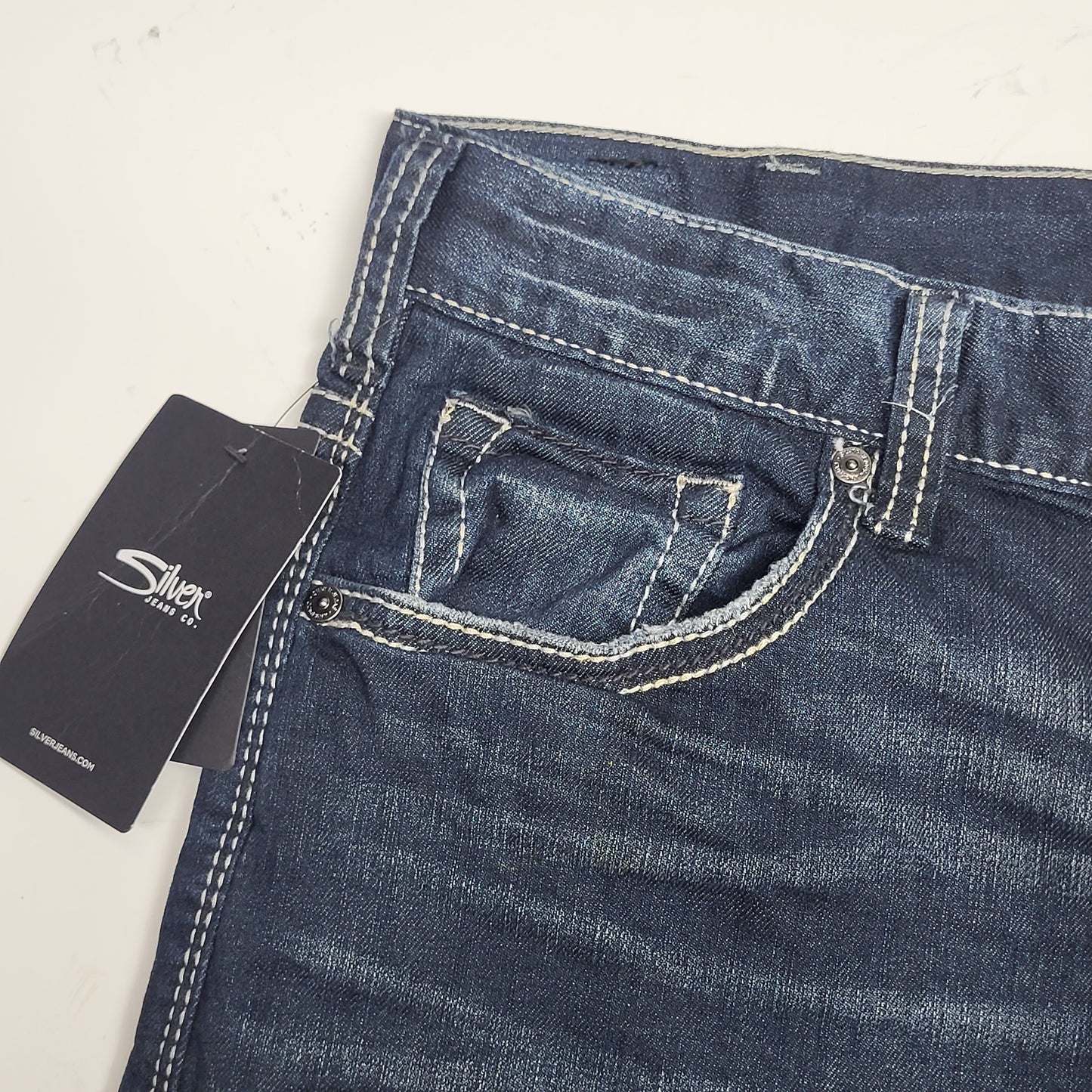 SILVER JEANS CO. Eddie Tapered Leg Relaxed Fit Sz 34/30 Indigo M42995RAS454